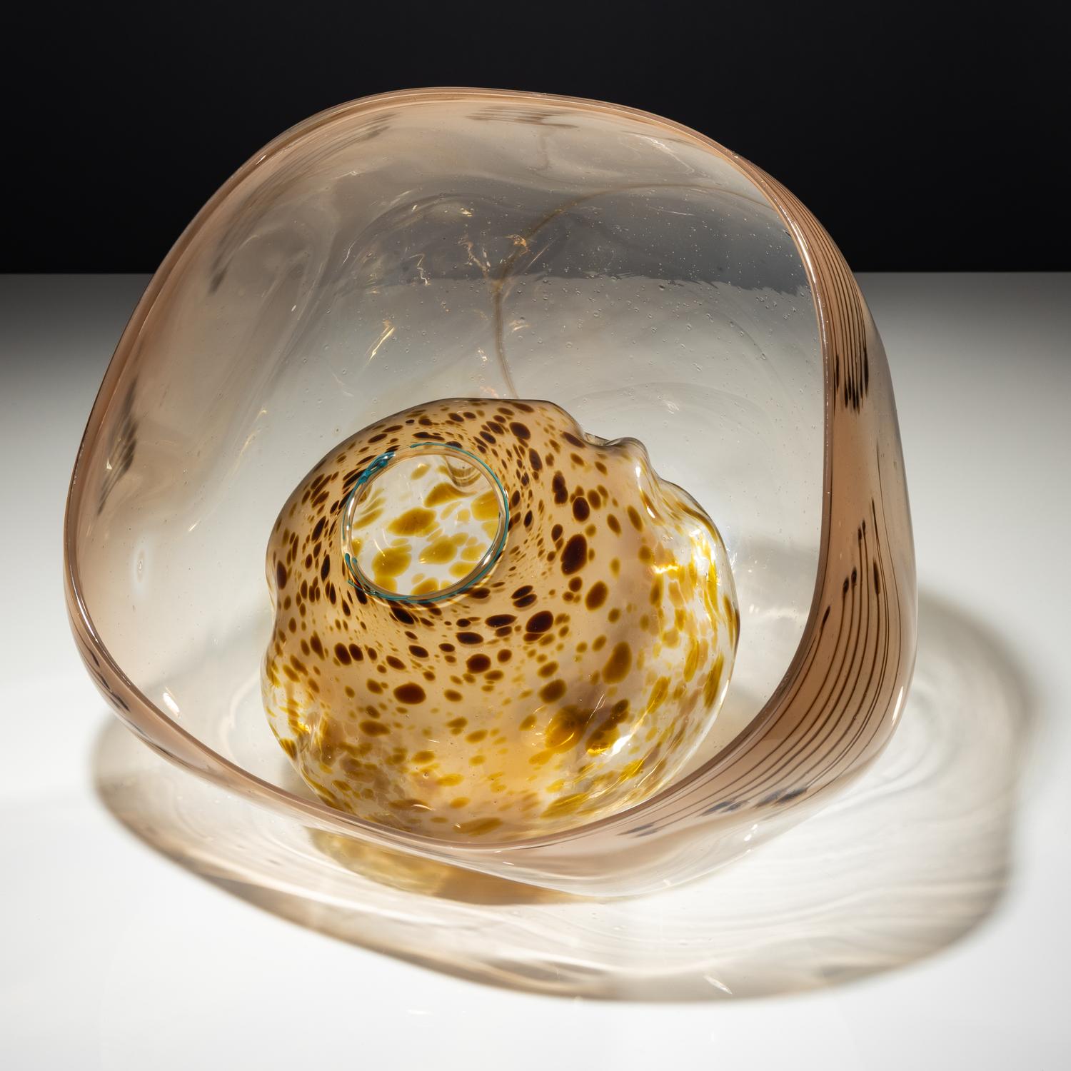 Tabac with spotted form, 1979