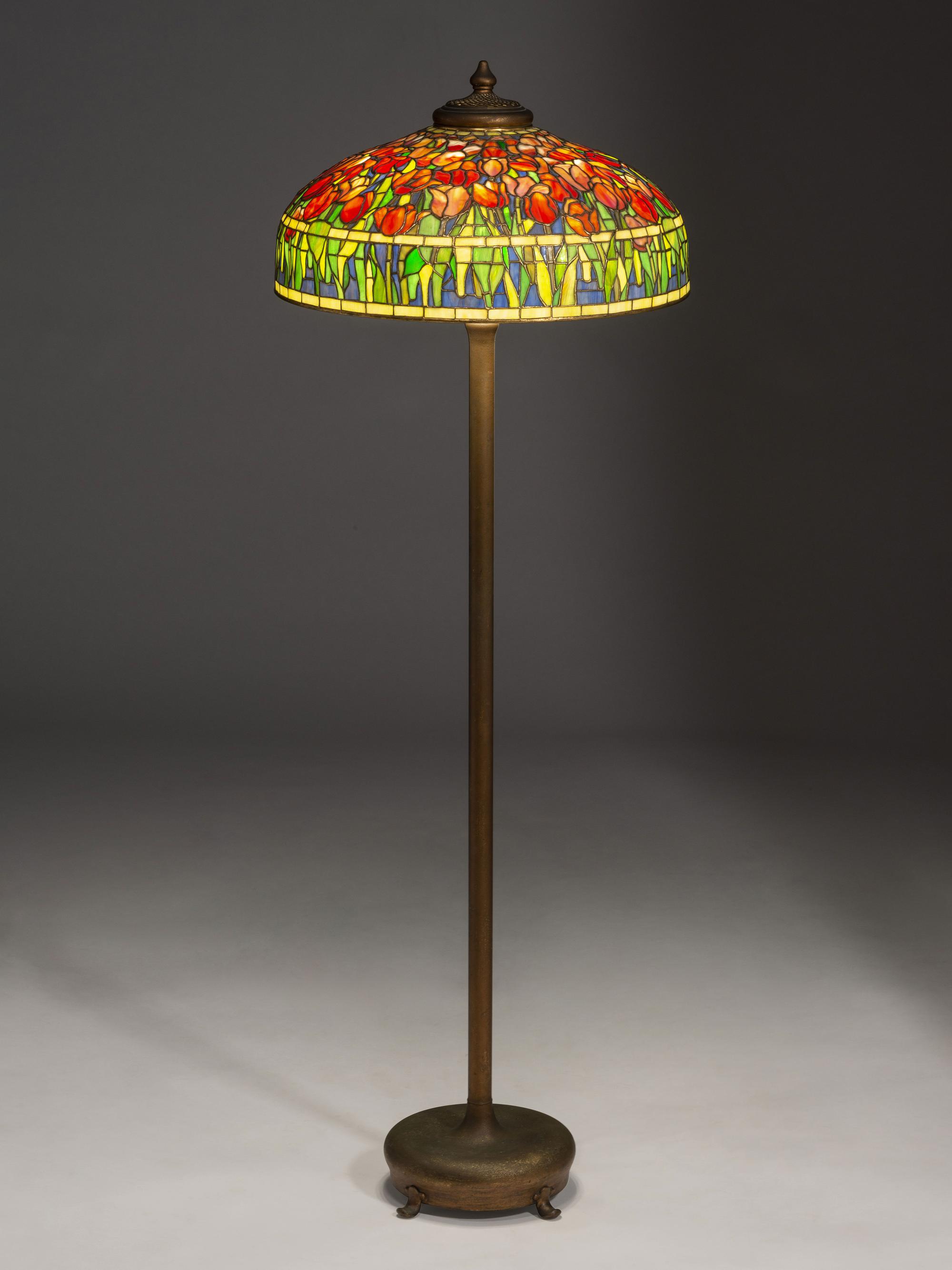 Tulip Floor Lamp with Piano Base