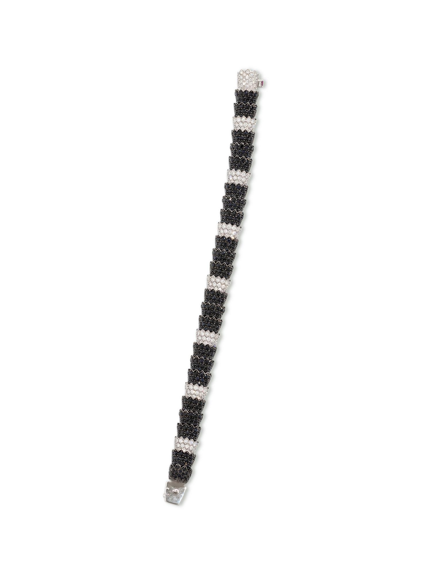 ROBERTO COIN, BLACK SAPPHIRE AND DIAMOND 'COBRA' BRACELET