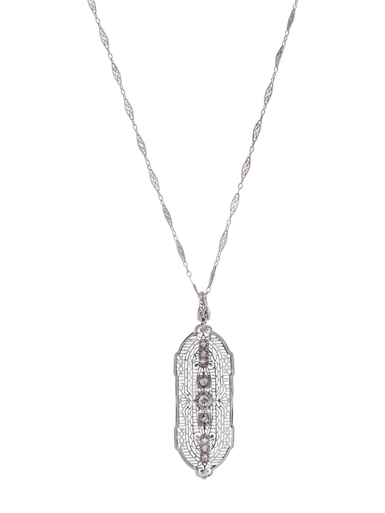 WHITE GOLD AND DIAMOND PENDANT/NECKLACE