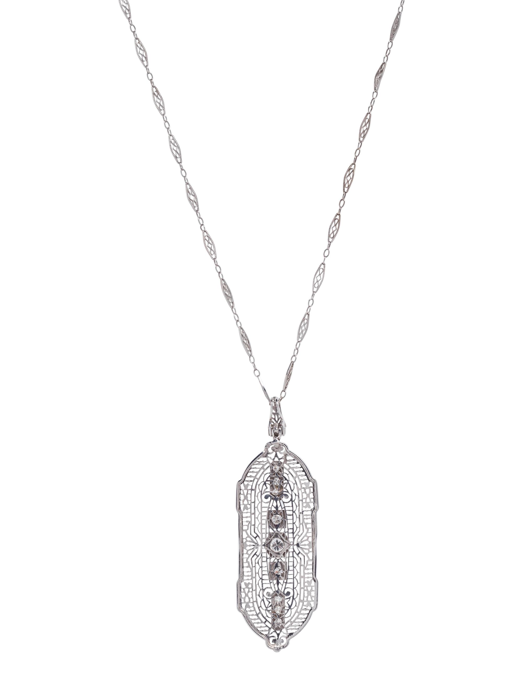 WHITE GOLD AND DIAMOND PENDANT/NECKLACE
