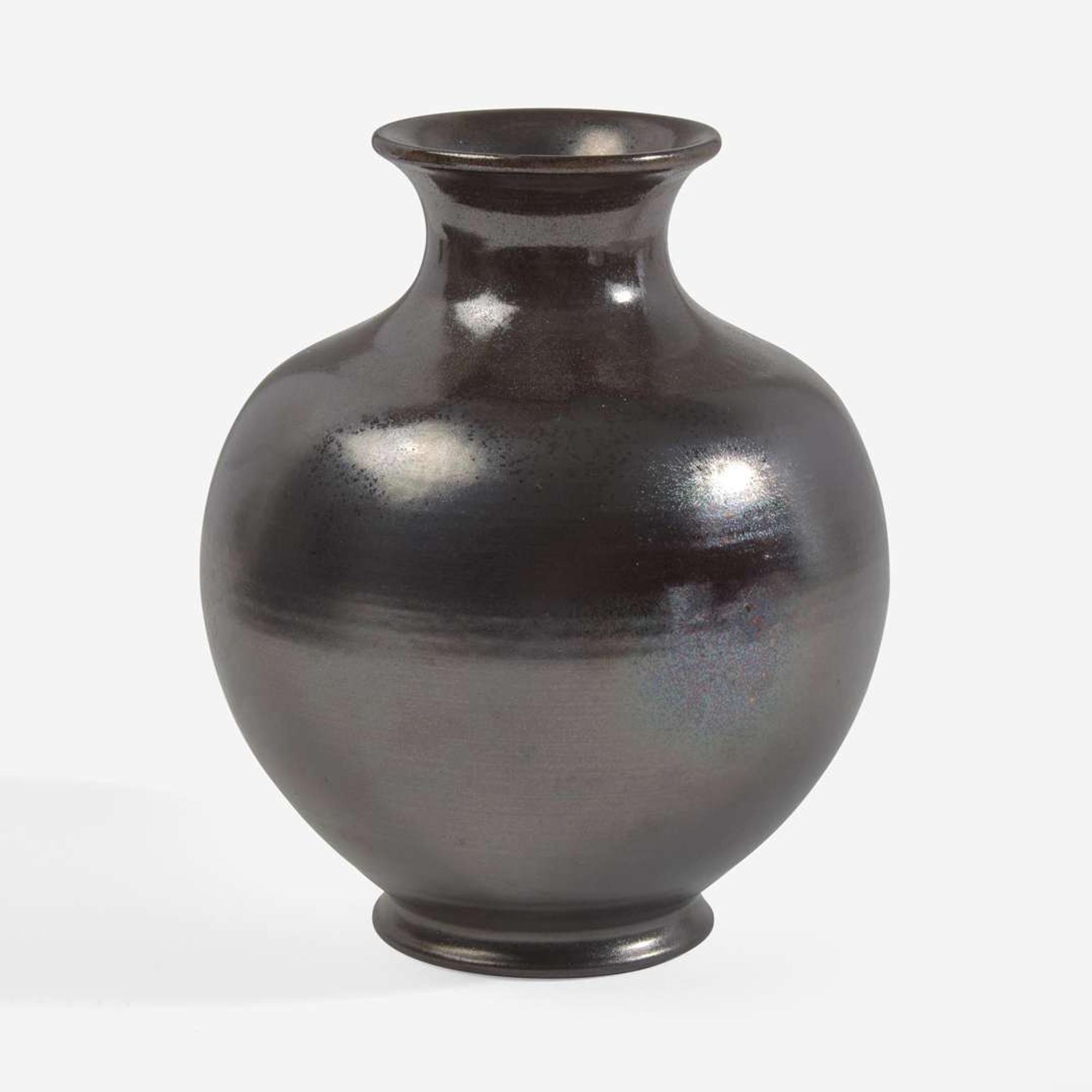 Charles Fergus Binns (British-American, 1857-1934) Fine Baluster Vase, USA, 1930