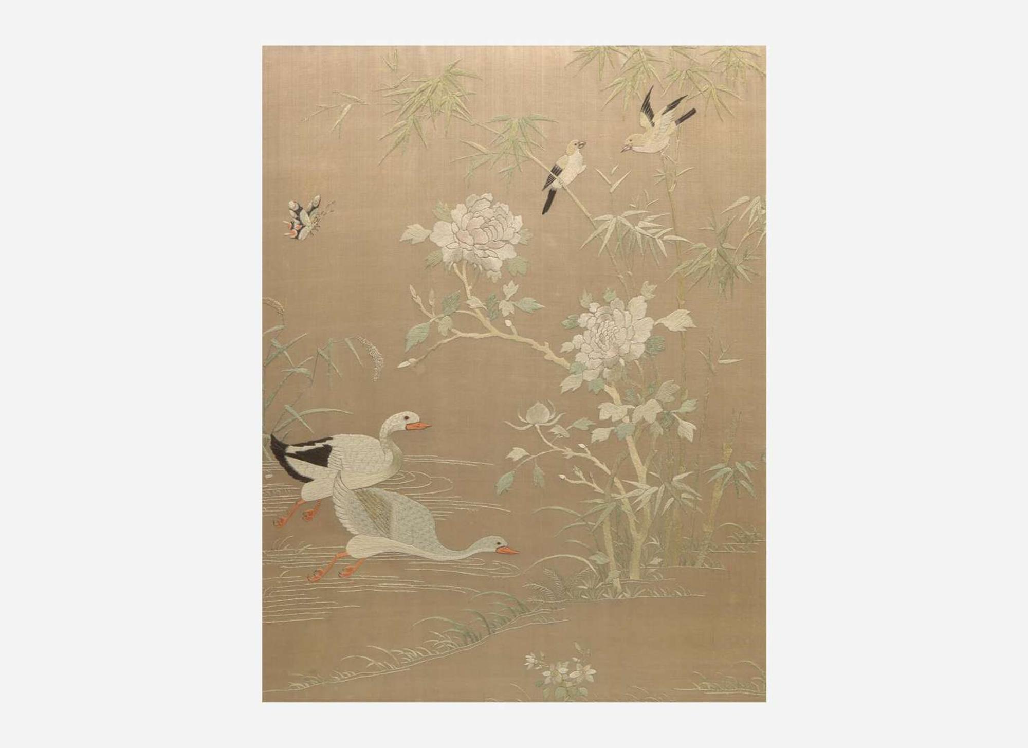 A set of four Chinese silk-embroidered panels depicting birds and flowers 刺繡花鳥 一組四件