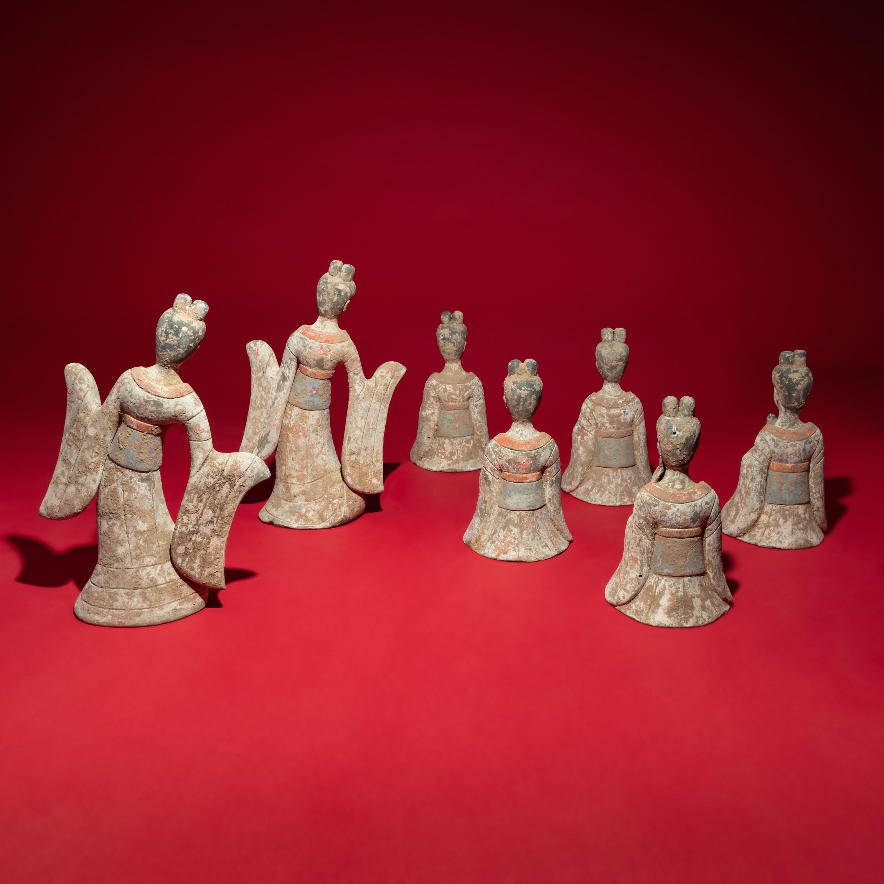 A Group of Seven Chinese Painted Pottery Figures of Musicians and Dancers, Sui-Tang Dynasty — 隋-唐 彩繪陶伎樂舞俑一組七件
