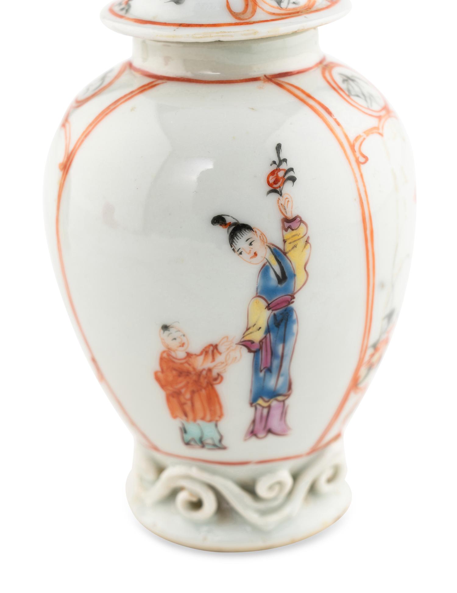 Two Chinese Export Porcelain Small Jars