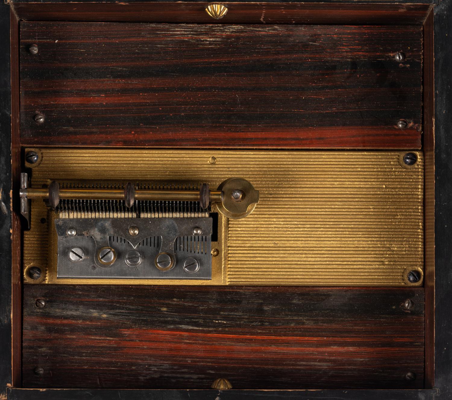 An Aegir 8 7/16-Inch Disk Music Box