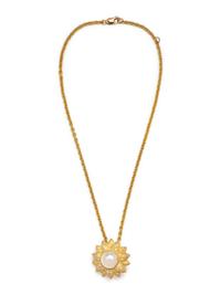 YELLOW GOLD, CULTURED MABE PEARL AND DIAMOND PENDANT/NECKLACE