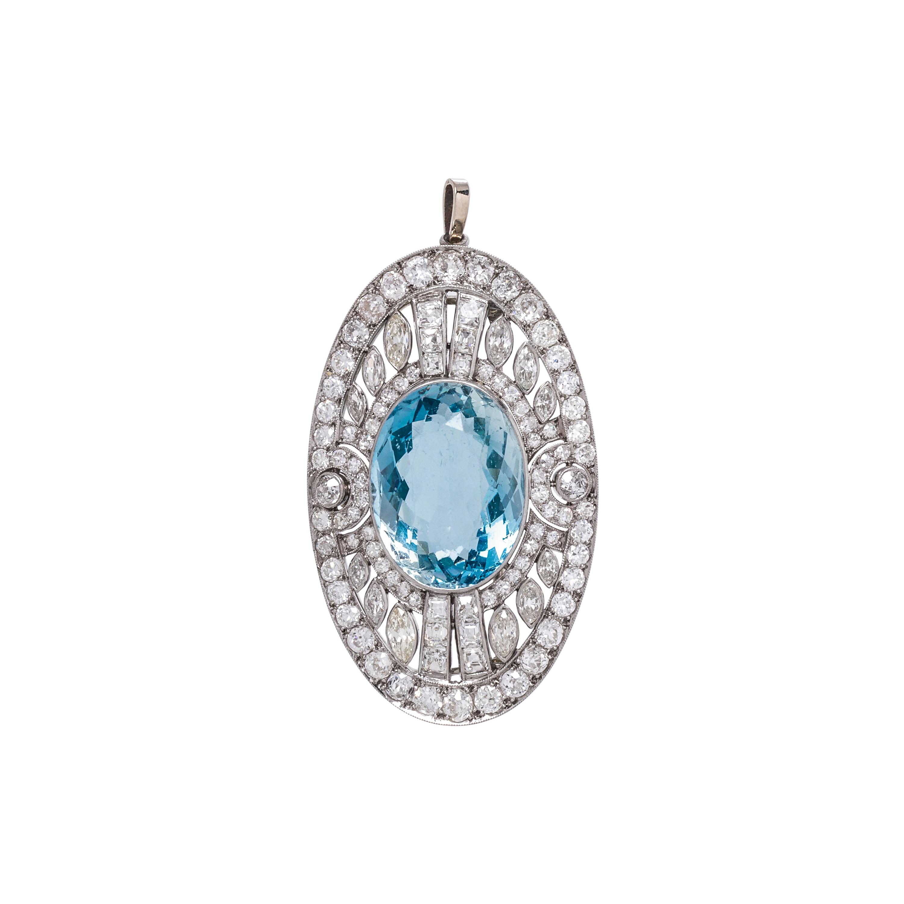 ART DECO, AQUAMARINE AND DIAMOND PENDANT/BROOCH
