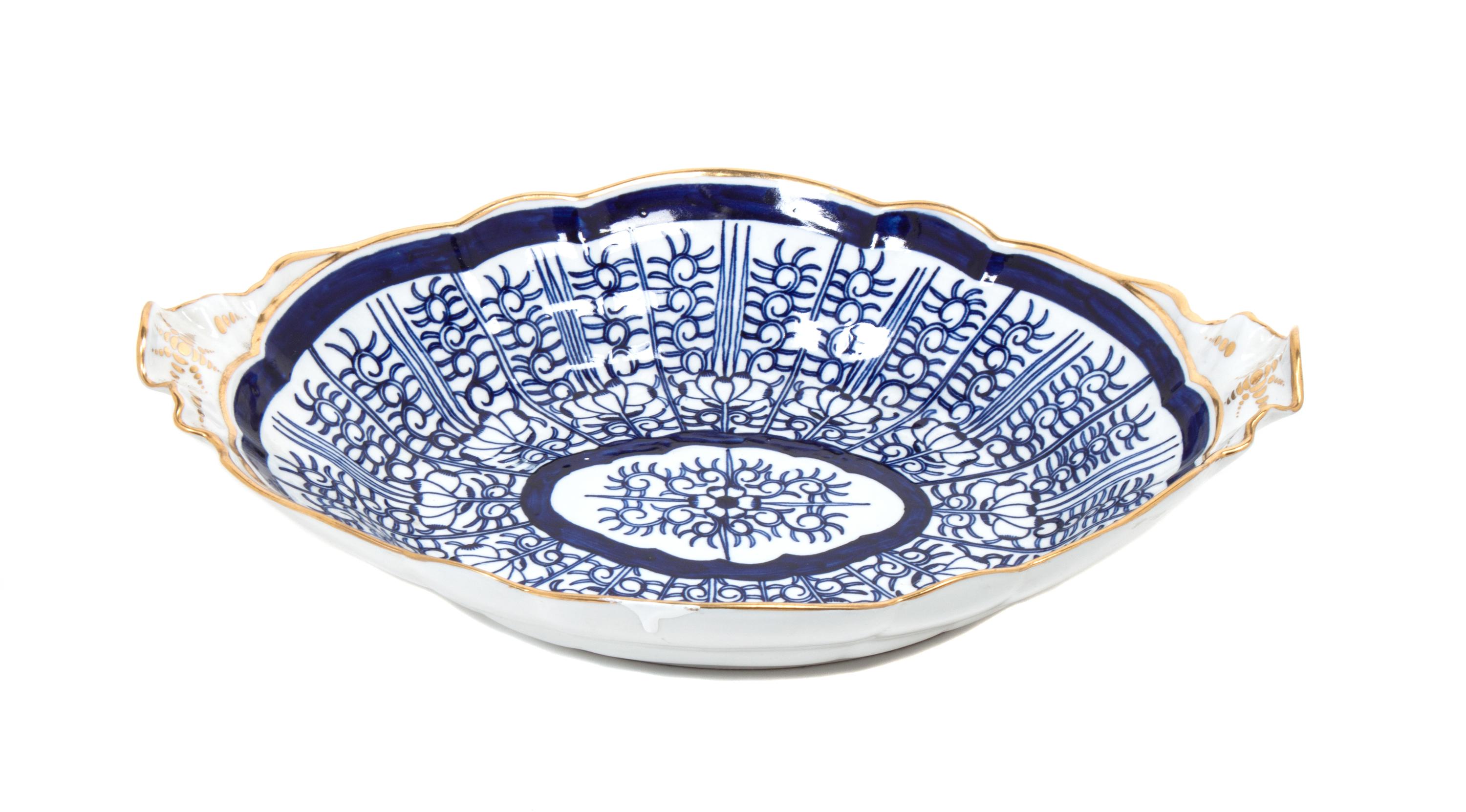 A Worcester Shaped Porcelain Platter Length 13 1/2 inches. — BARR, FLIGHT & BARR, 19TH CENTURY