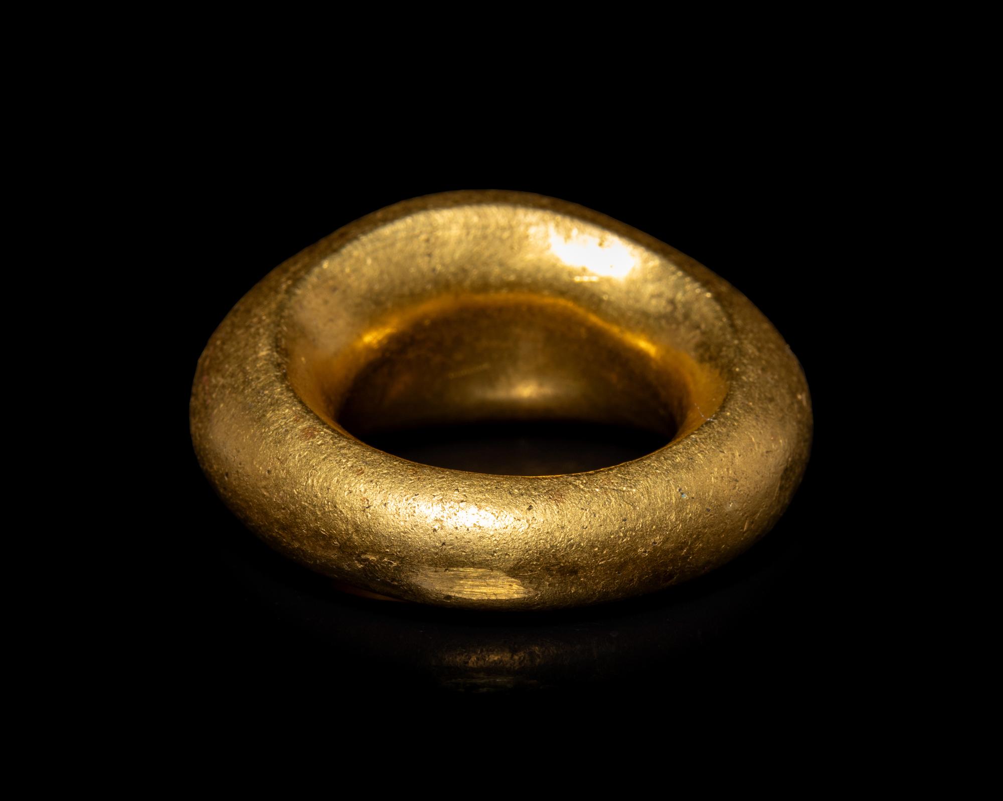 A Roman Gold and Nicolo Finger Ring with a Female Portrait Head