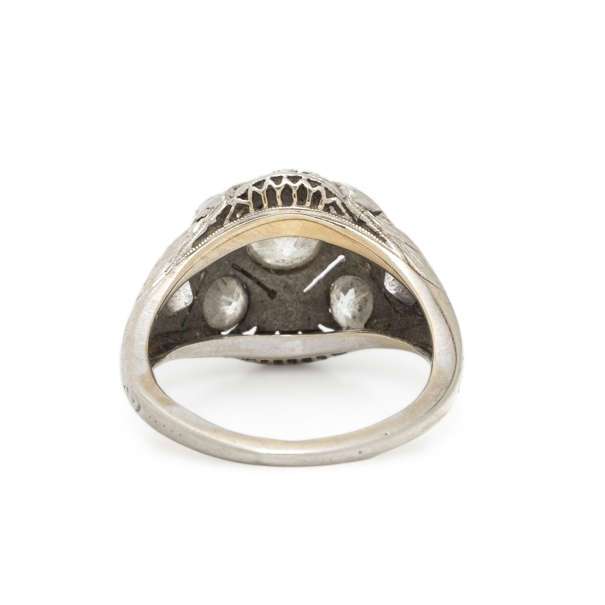DIAMOND AND WHITE GOLD RING