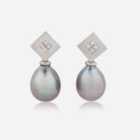 18K White Gold Baroque Pearl Necklace and Earrings
