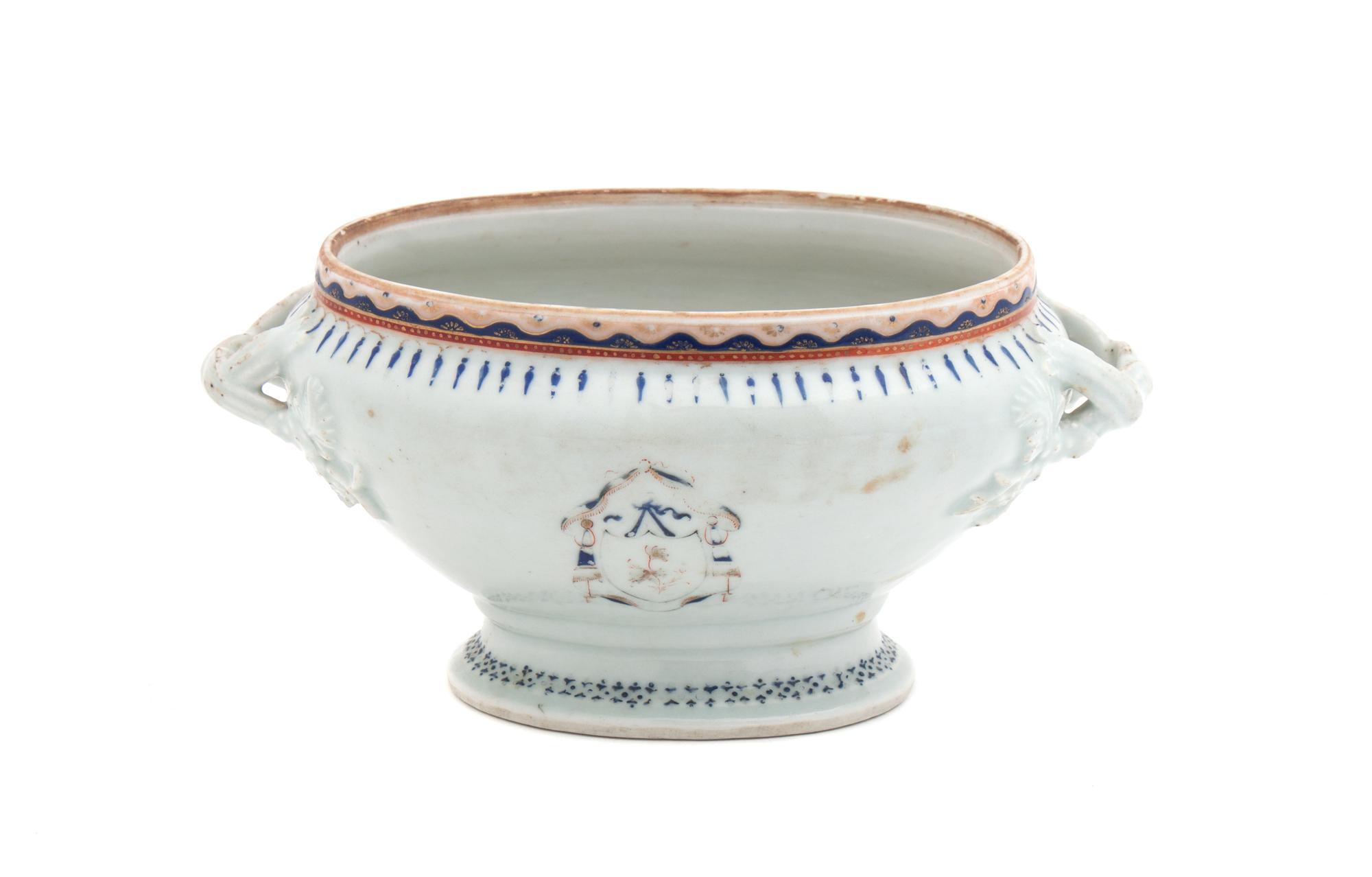 A Chinese Export Armorial Tureen Length 7 3/4 inches.