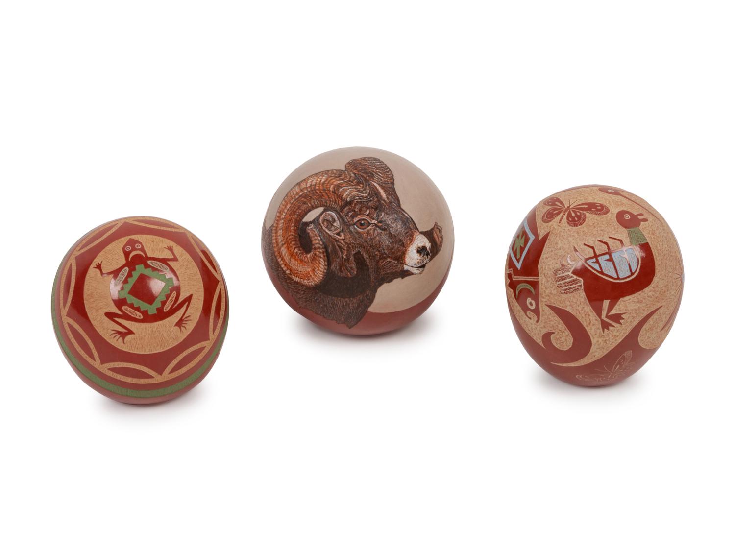 Miniature Polychrome Seed Jars, with Sgraffito Decoration
