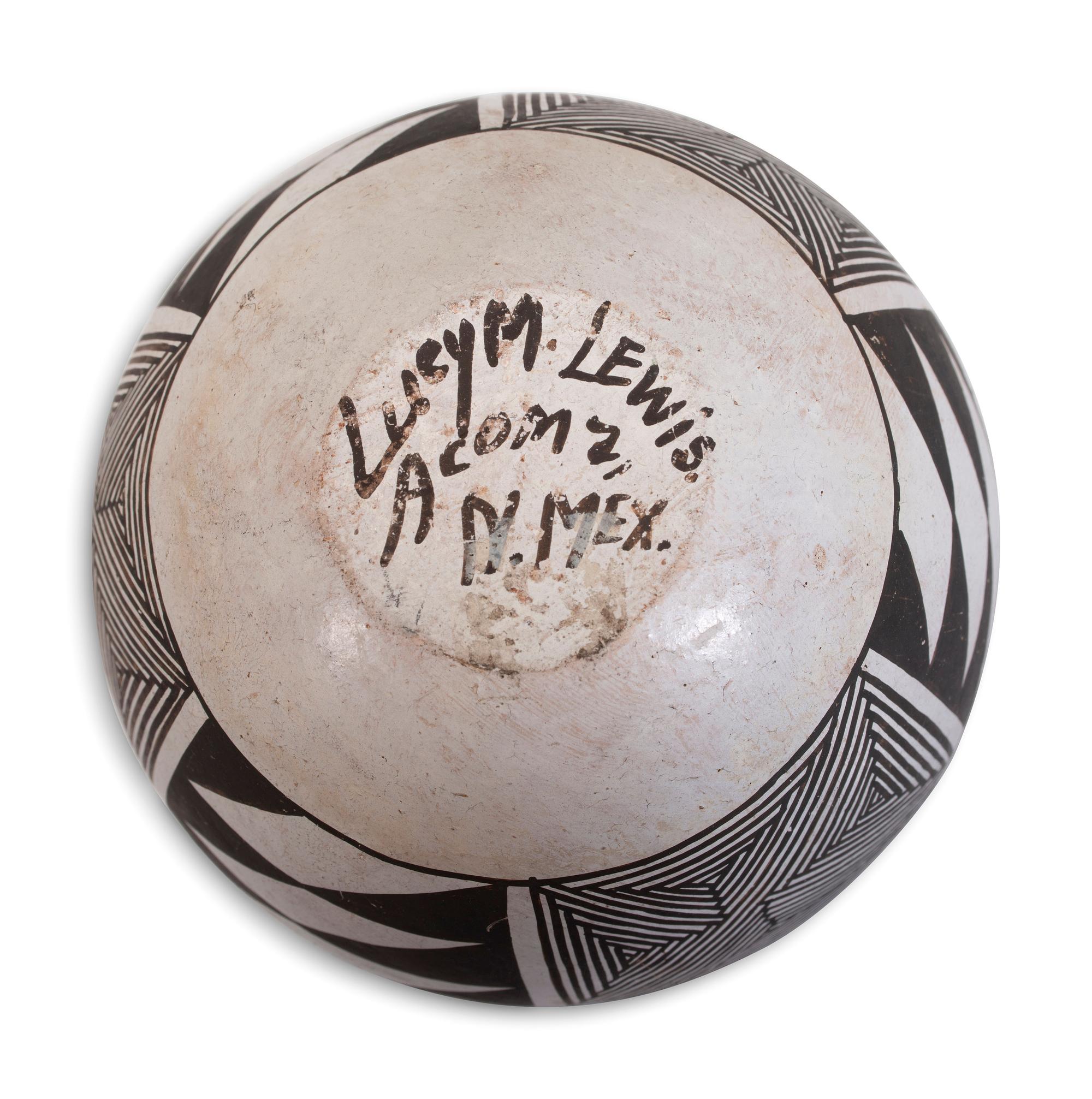 Black-on-White Pottery