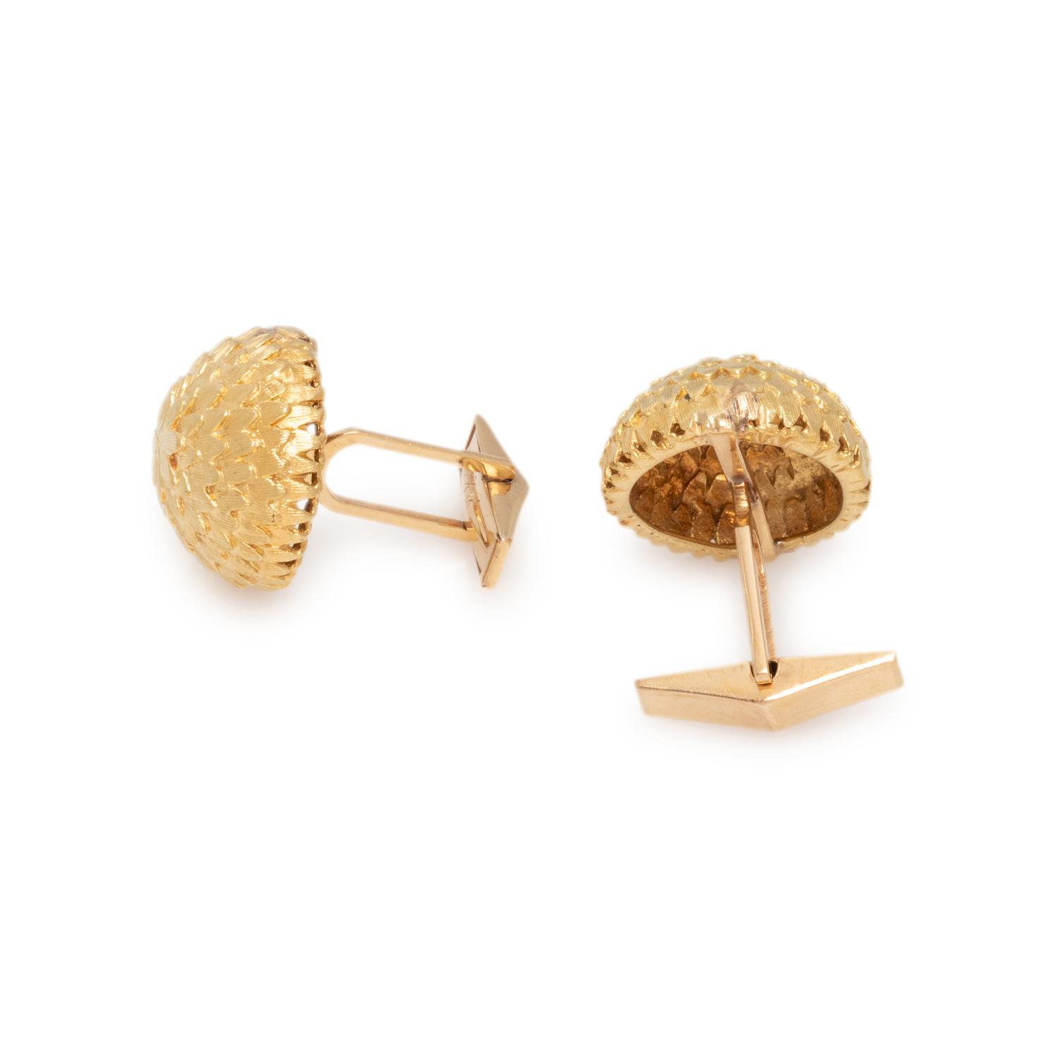 YELLOW GOLD CUFFLINKS