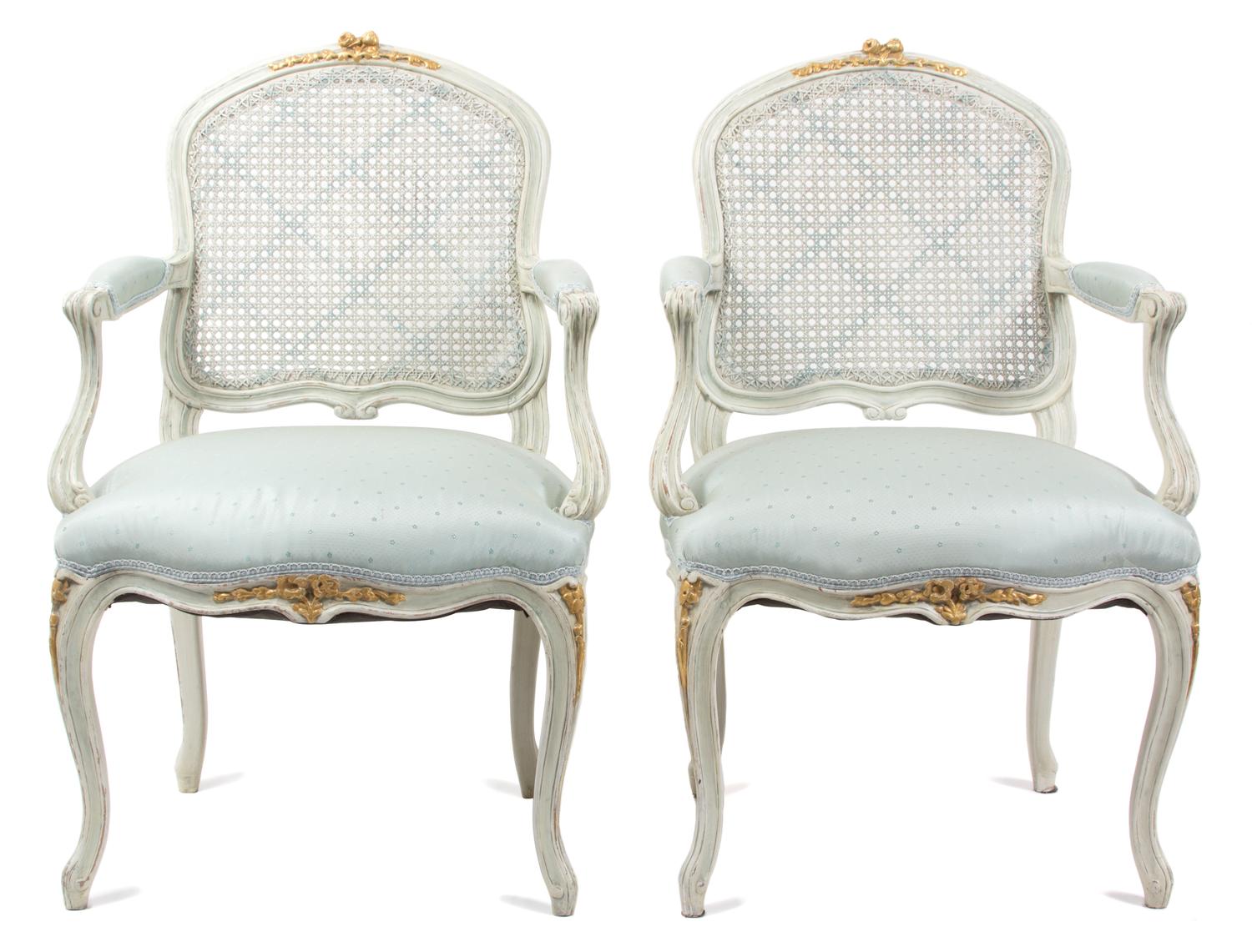 A Louis XV Style Painted Parlour Suite Height of settee 36 x width 56 x depth 28 inches. — 20TH CENTURY