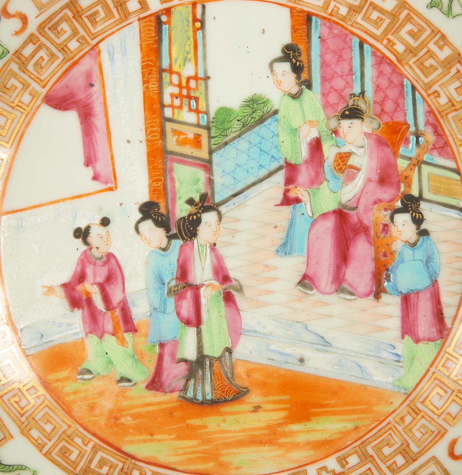 A Chinese Rose Medallion Porcelain Serving Bowl