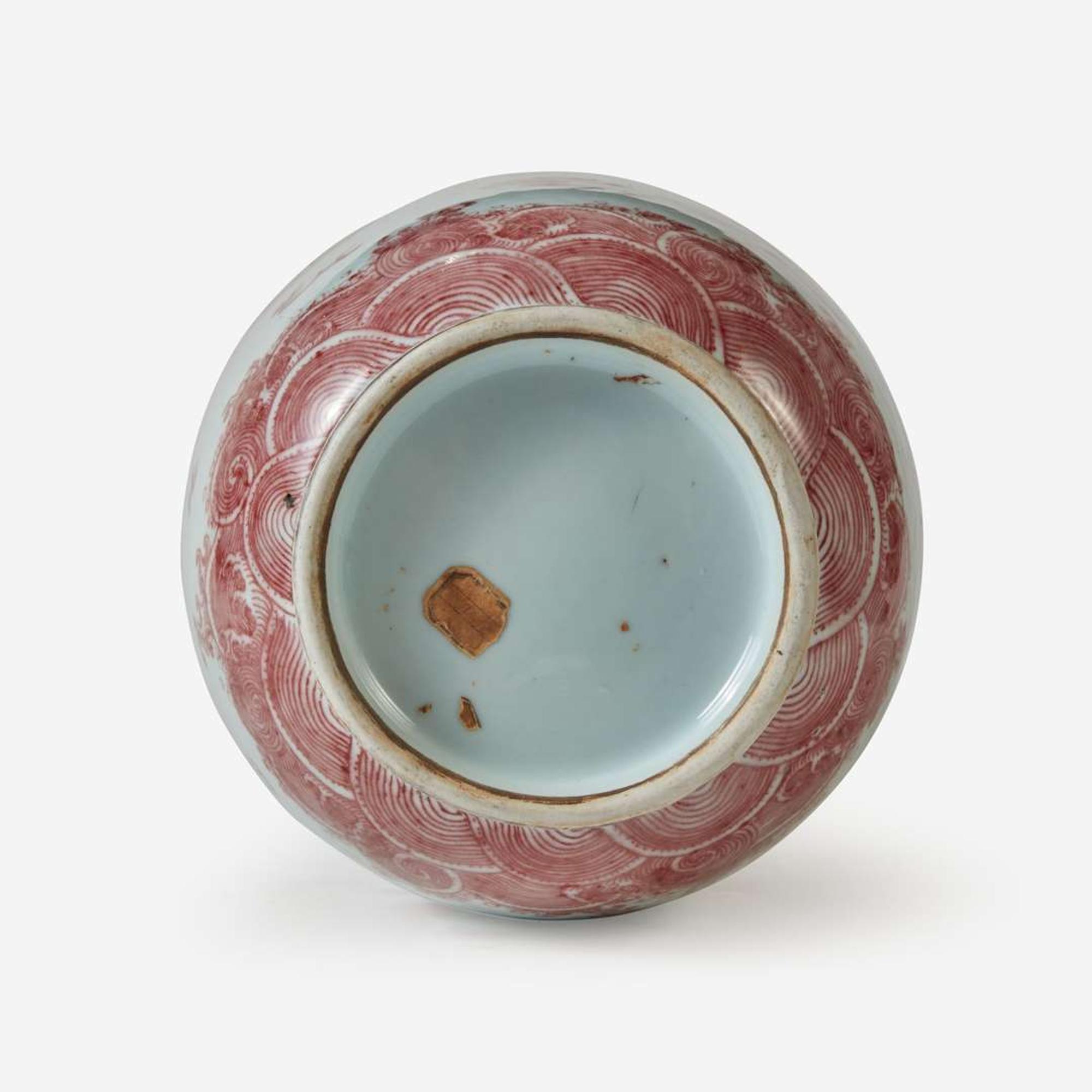 A Chinese underglaze red-decorated porcelain lantern-form "Dragons" vase 釉里红龙纹灯笼瓶 Qing dynasty, 18th century ? ????