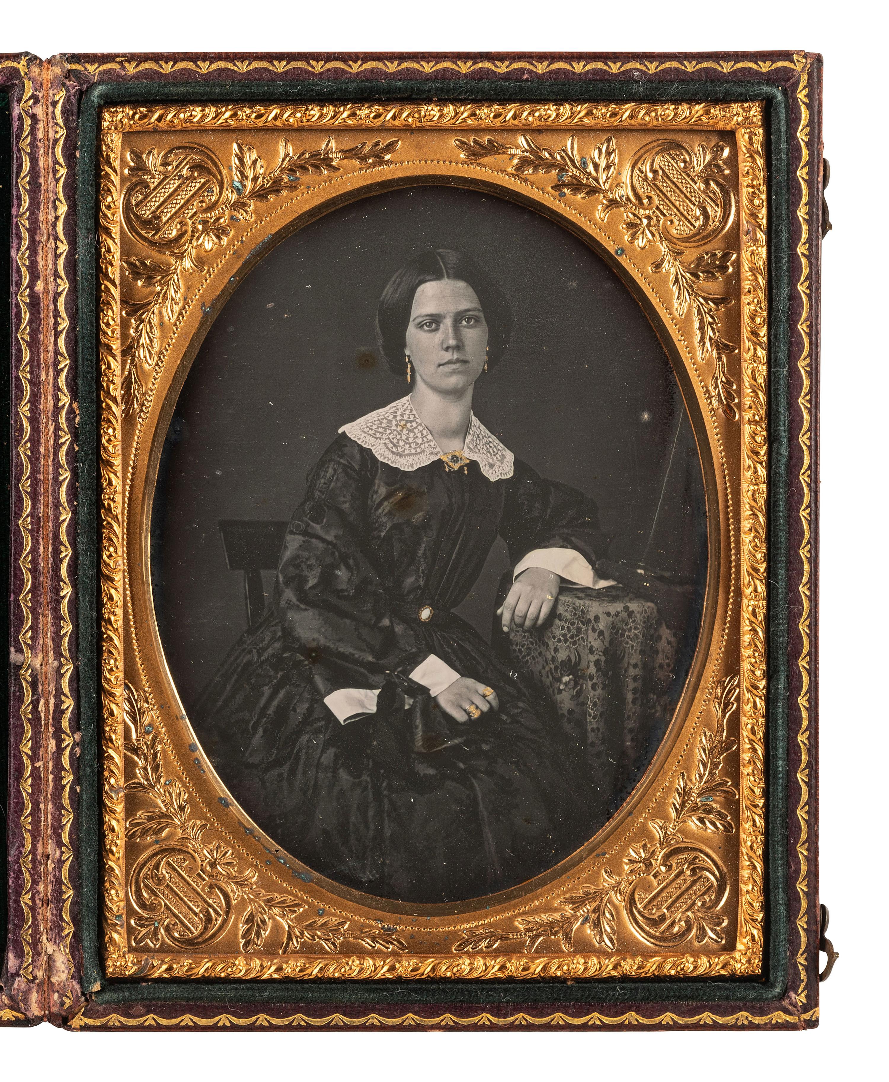 [EARLY PHOT.]. 2 daguerreotypes of attractive subjects, incl. father with children & young woman.