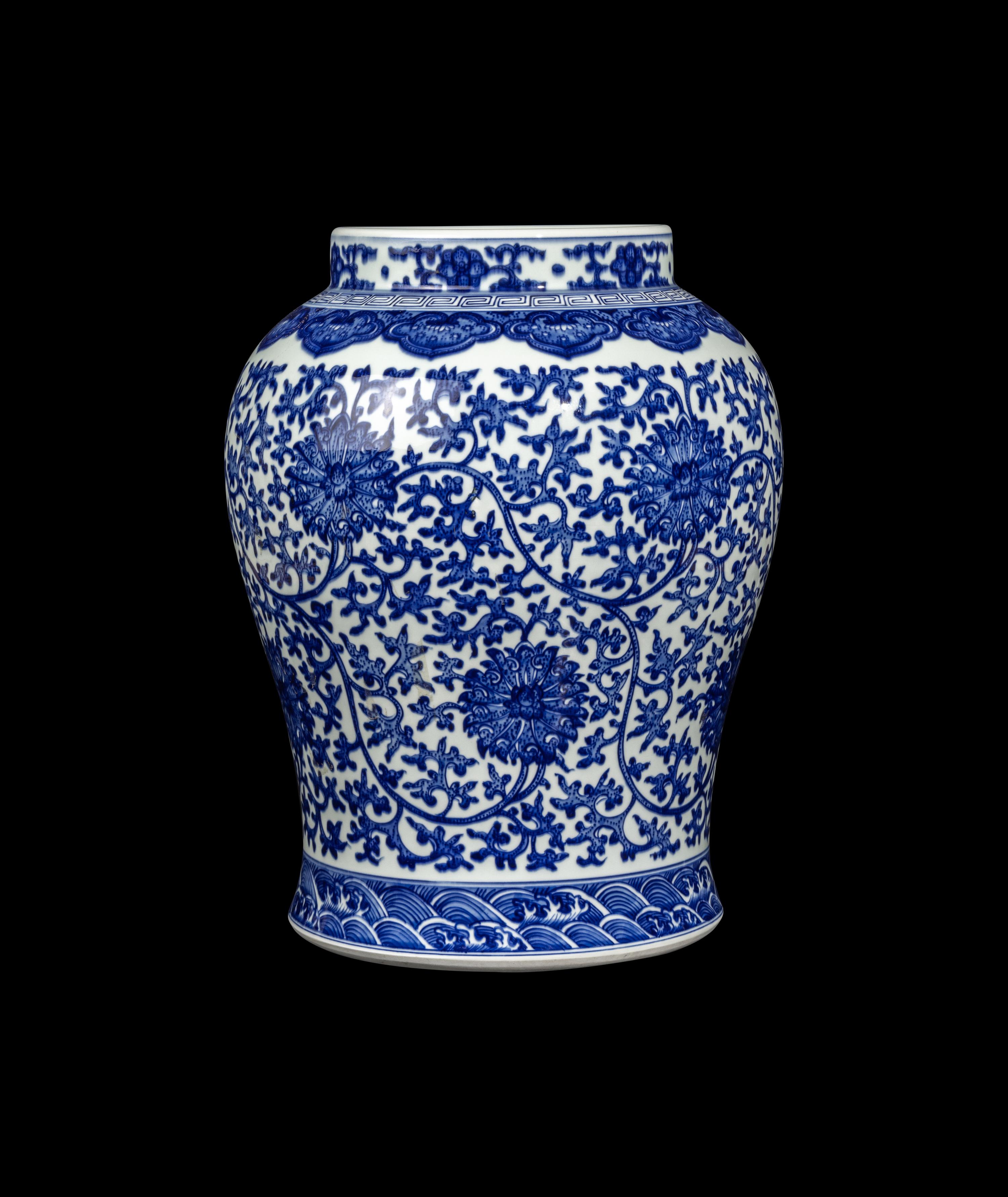 A Chinese Blue and White Porcelain 'Soldier' Jar