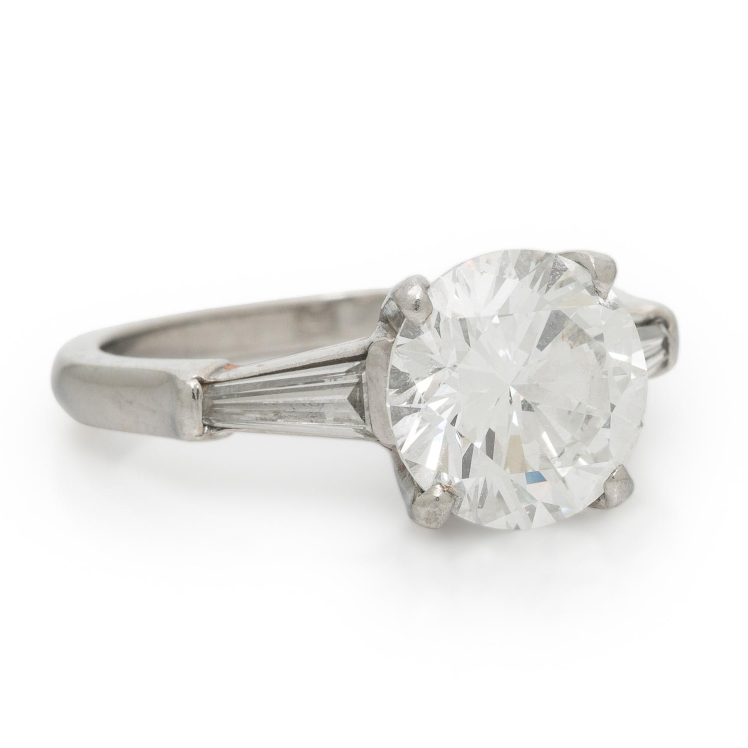 CARTIER, DIAMOND AND PLATINUM RING