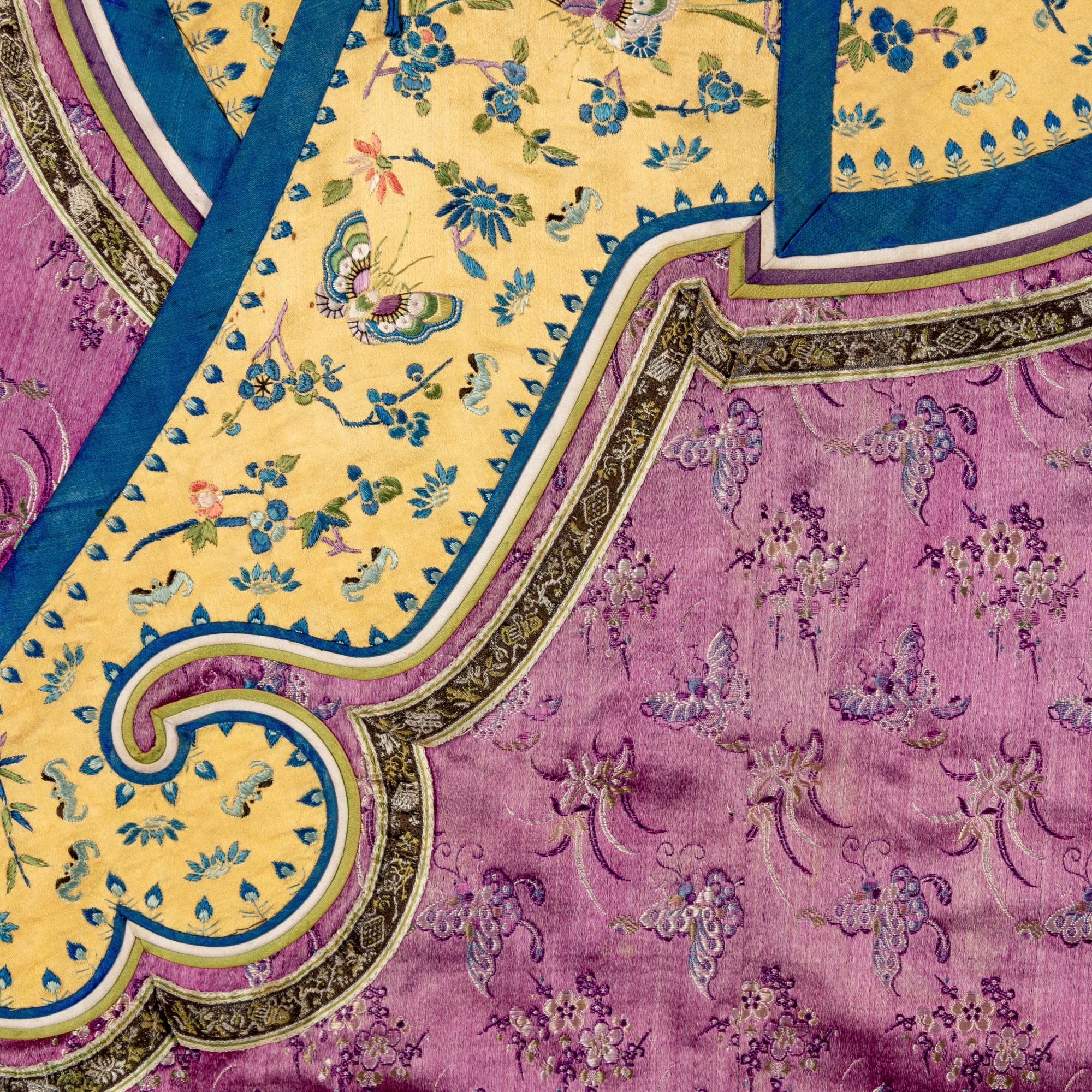 Two Chinese Embroidered Silk Lady's Informal Robes, Late Qing/Republic Period 晚清/民國 綉花女襖兩件