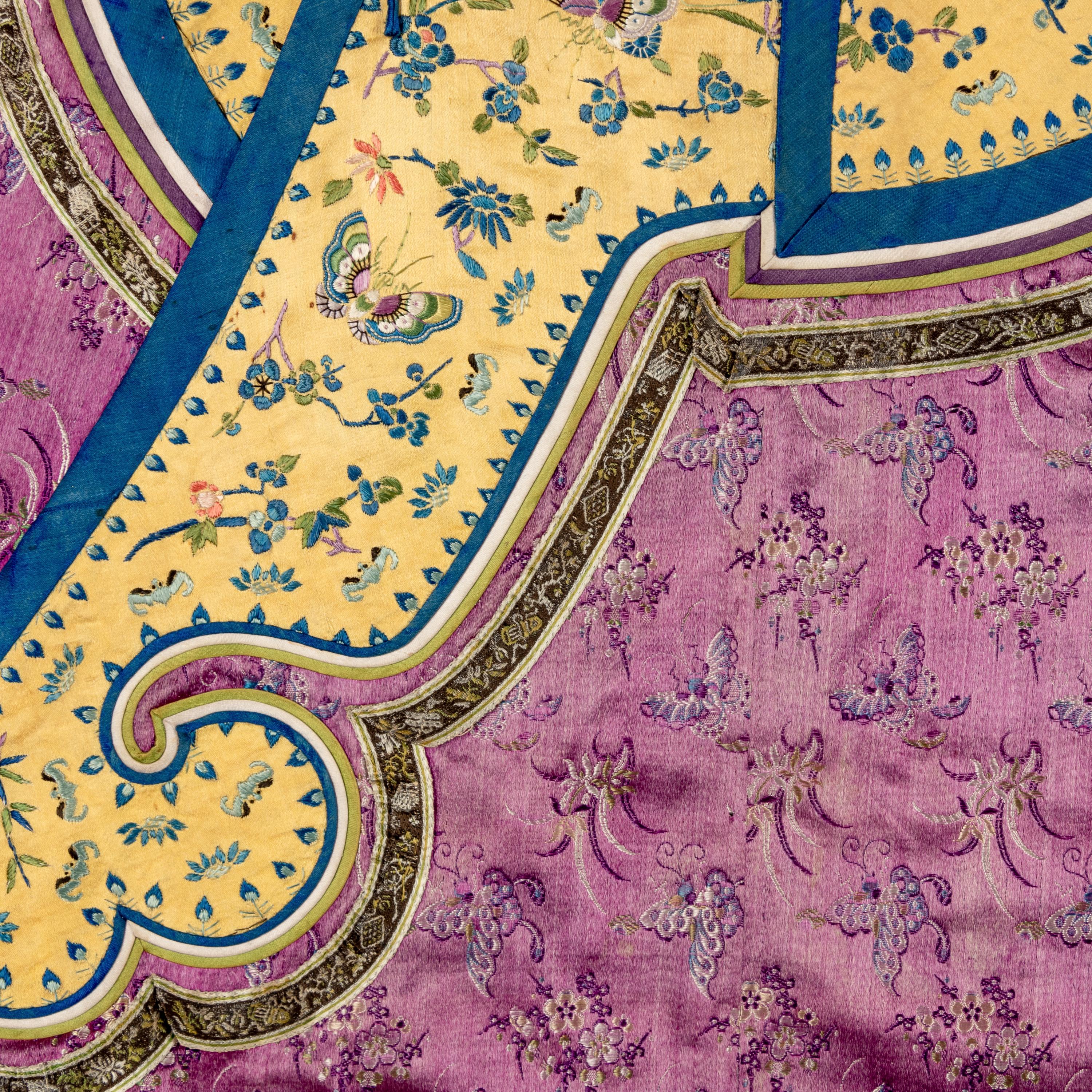 Two Chinese Embroidered Silk Lady's Informal Robes, Late Qing/Republic Period 晚清/民國 綉花女襖兩件
