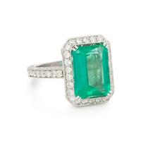 EMERALD, DIAMOND, AND WHITE GOLD RING