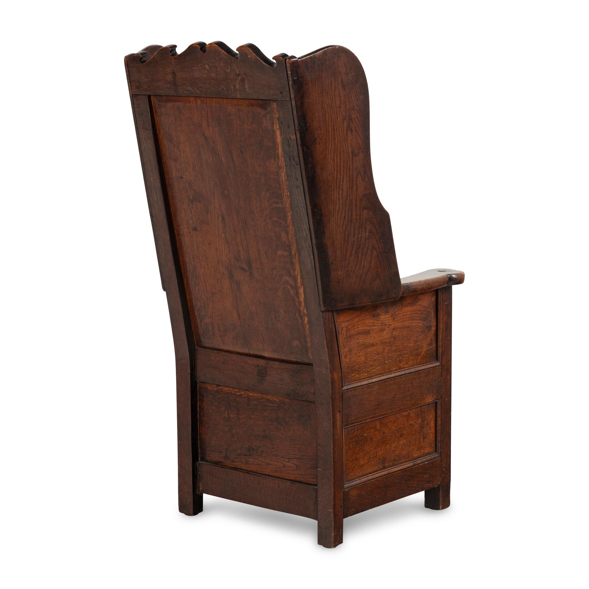 A Northern English Oak Lambing Chair