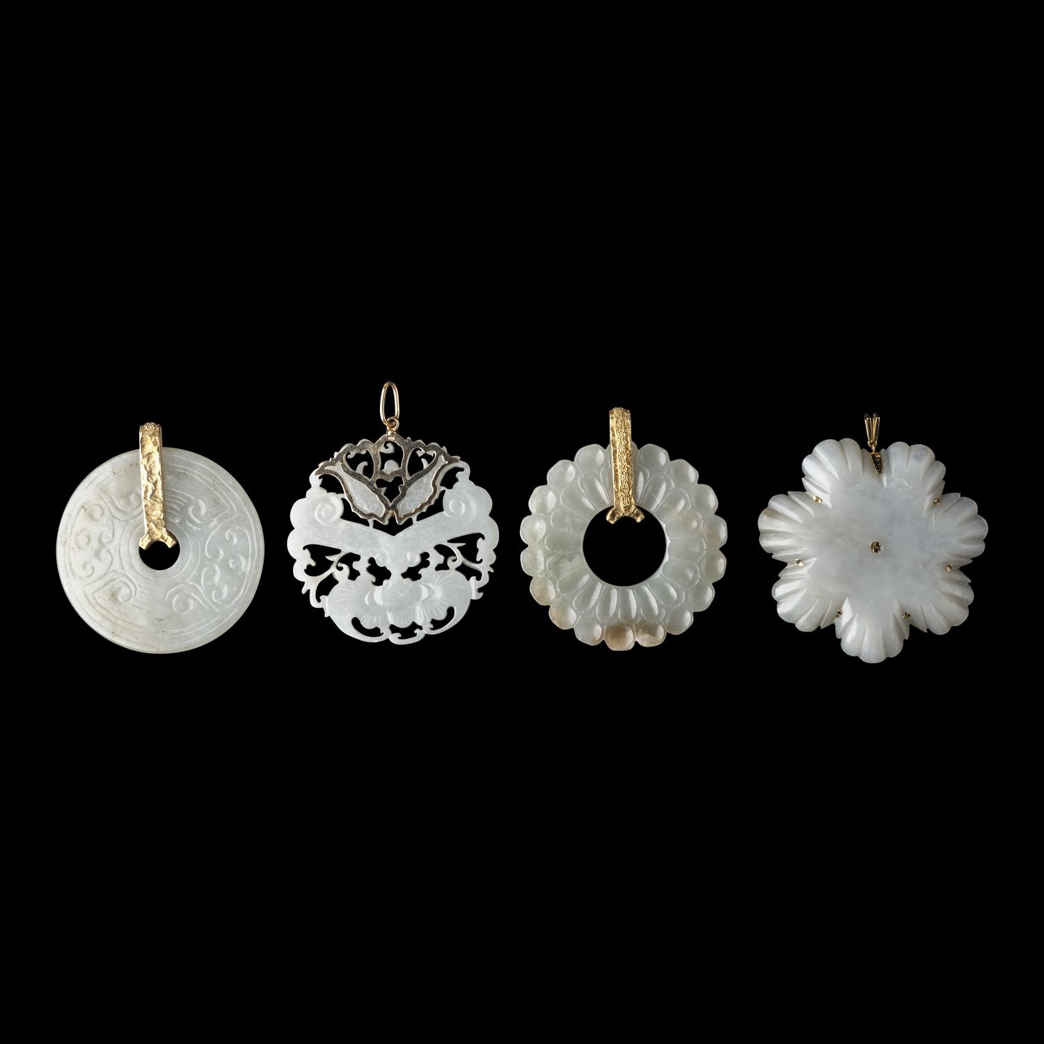 Four Chinese Carved Jade Pendants, Qing Dynasty 清 白玉花片四枚