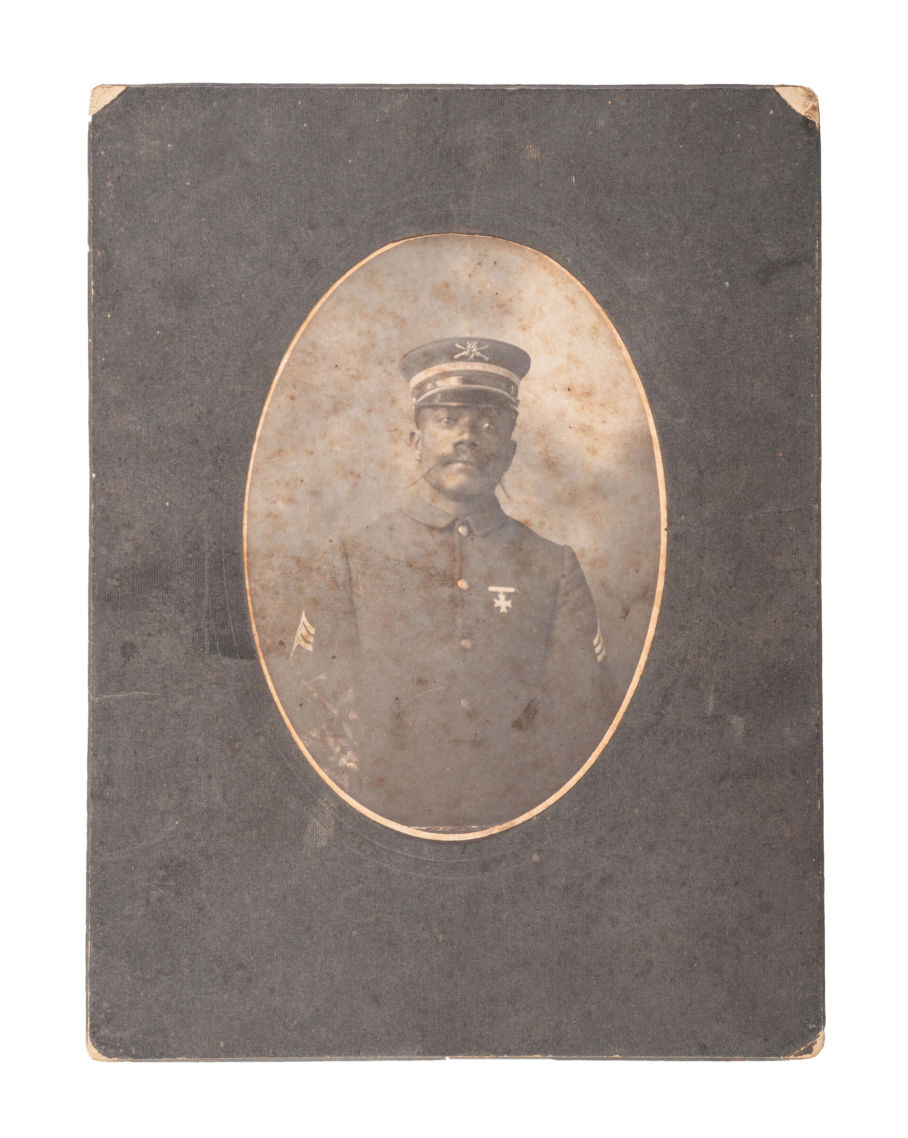 [BUFFALO SOLDIERS]. Portrait of a 25th Infantry sharpshooter.