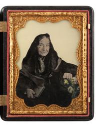 [EARLY PHOTOGRAPHY]. 4 daguerreotype and ambrotype portraits of subjects with images.
