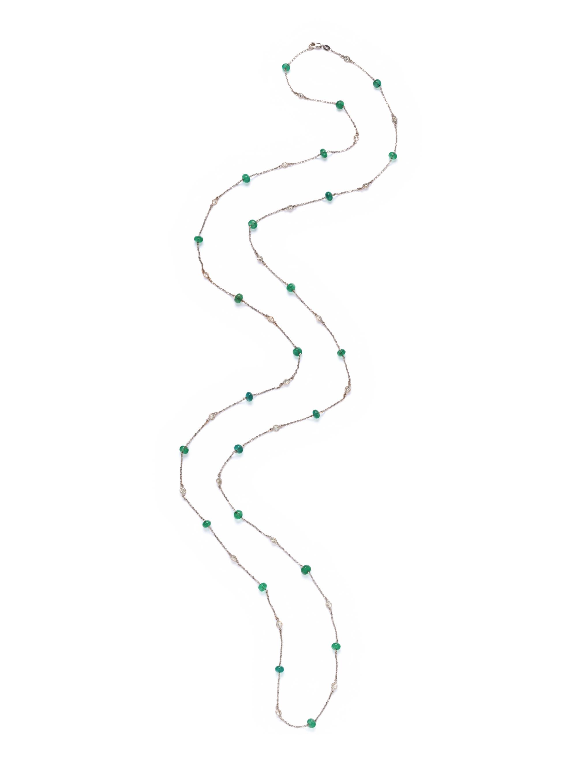 WHITE GOLD, DIAMOND AND EMERALD LONGCHAIN NECKLACE