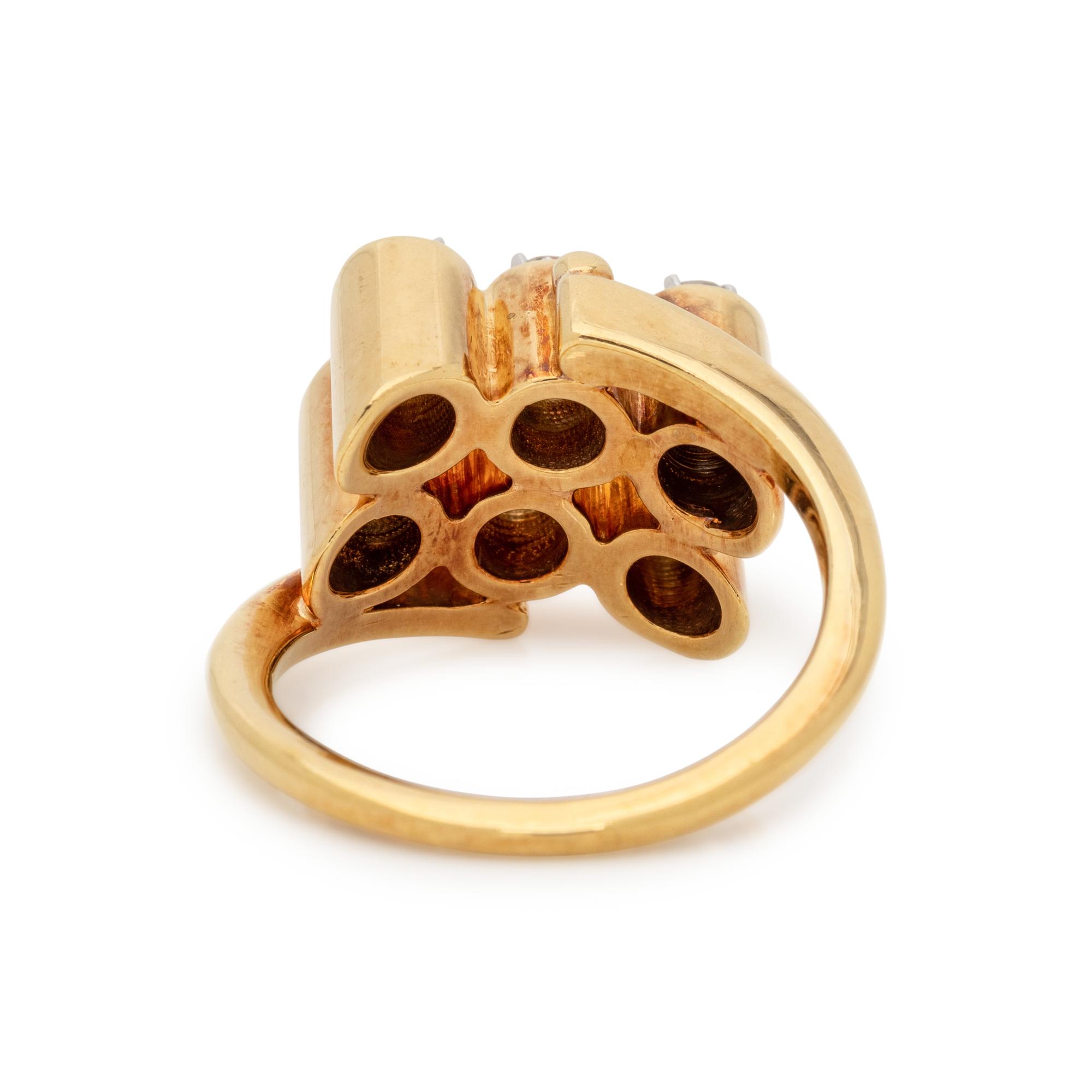YELLOW GOLD AND DIAMOND RING