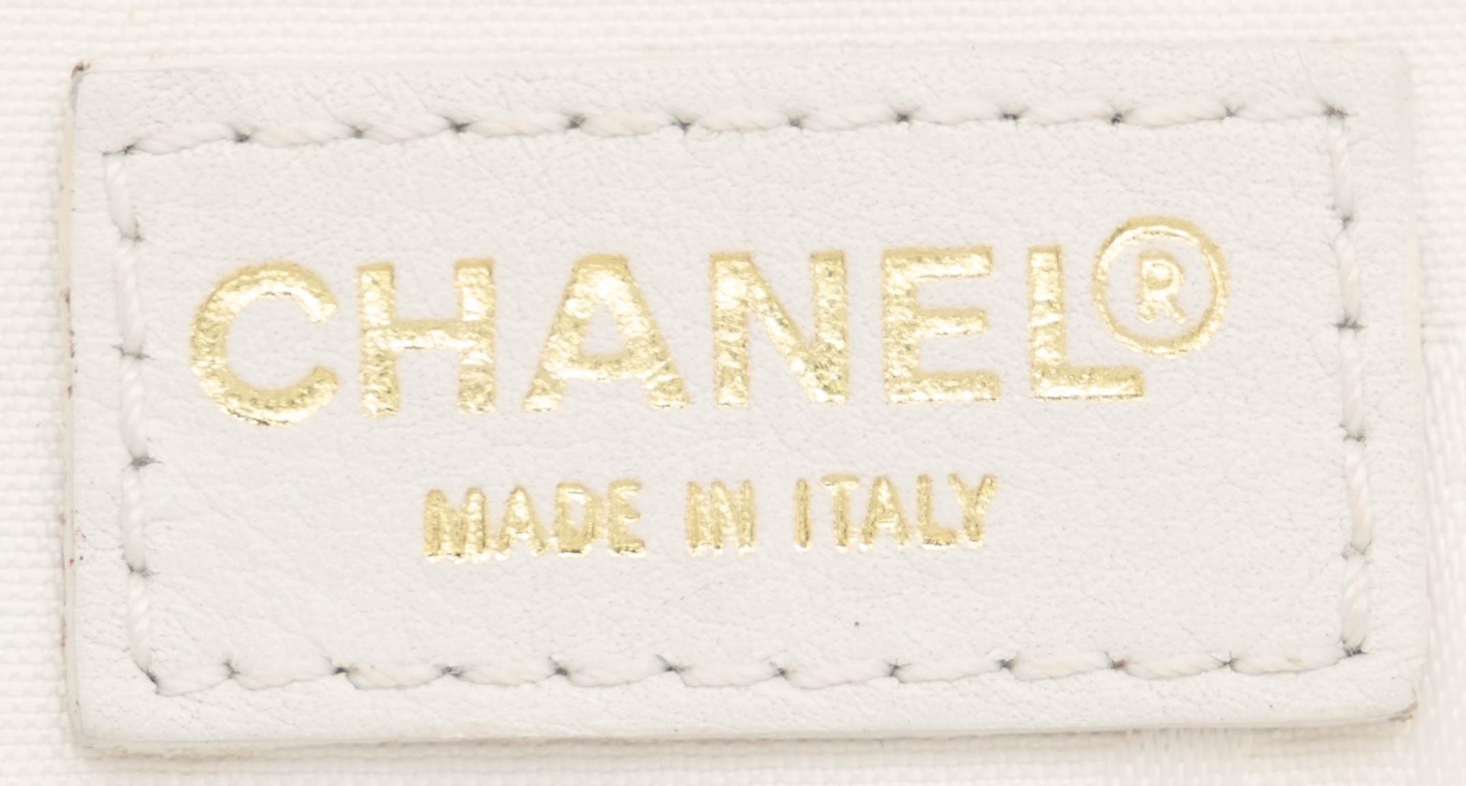Chanel, Hobo Bag in White Caviar Leather