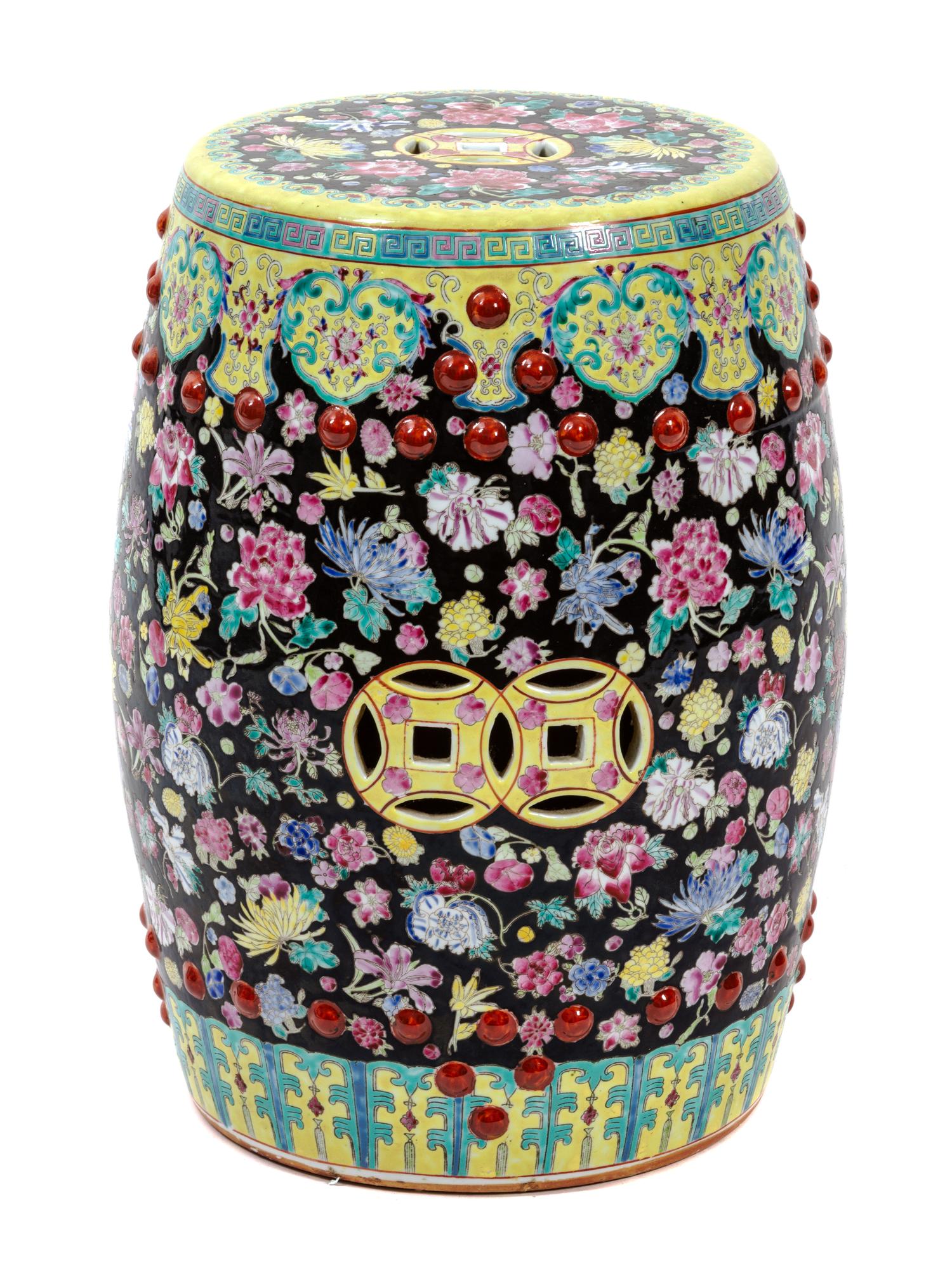 A Chinese Export Famille Jaune Porcelain Garden Seat Height 19 1/4 inches. — 19TH CENTURY