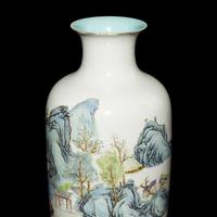 A Pair of Chinese Famille Rose Porcelain 'Landscape' Lantern Vases, Late Qing/Republican Period — 晚清/民國 粉彩山水圖燈籠瓶一對