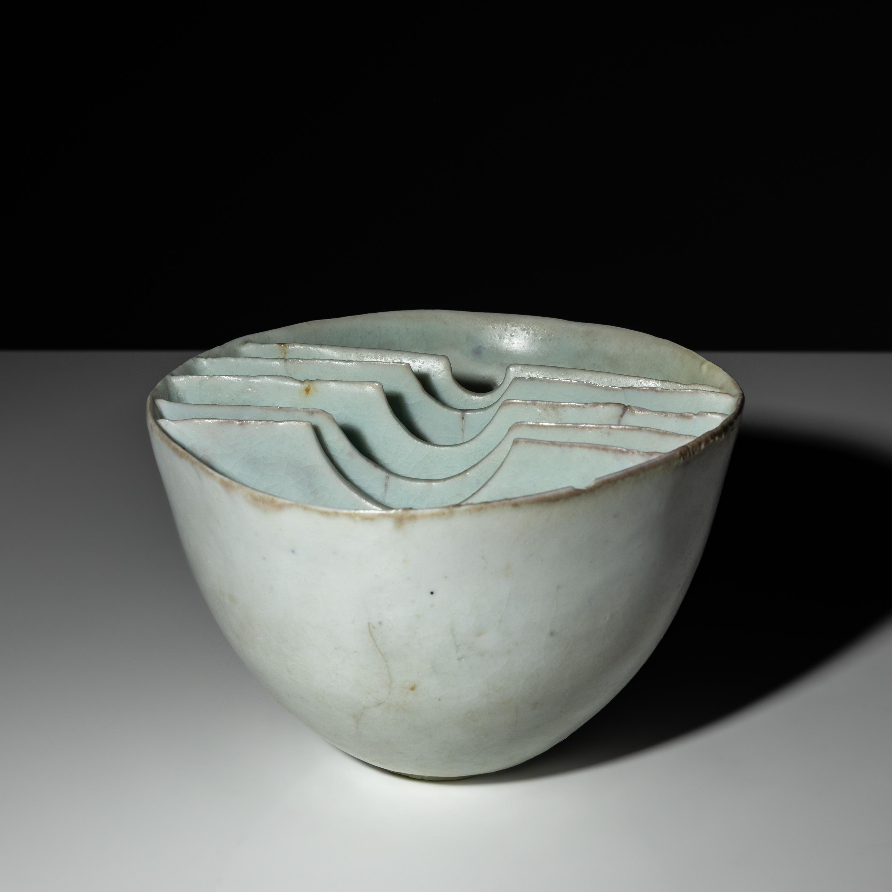 Bowl with fins, 1975