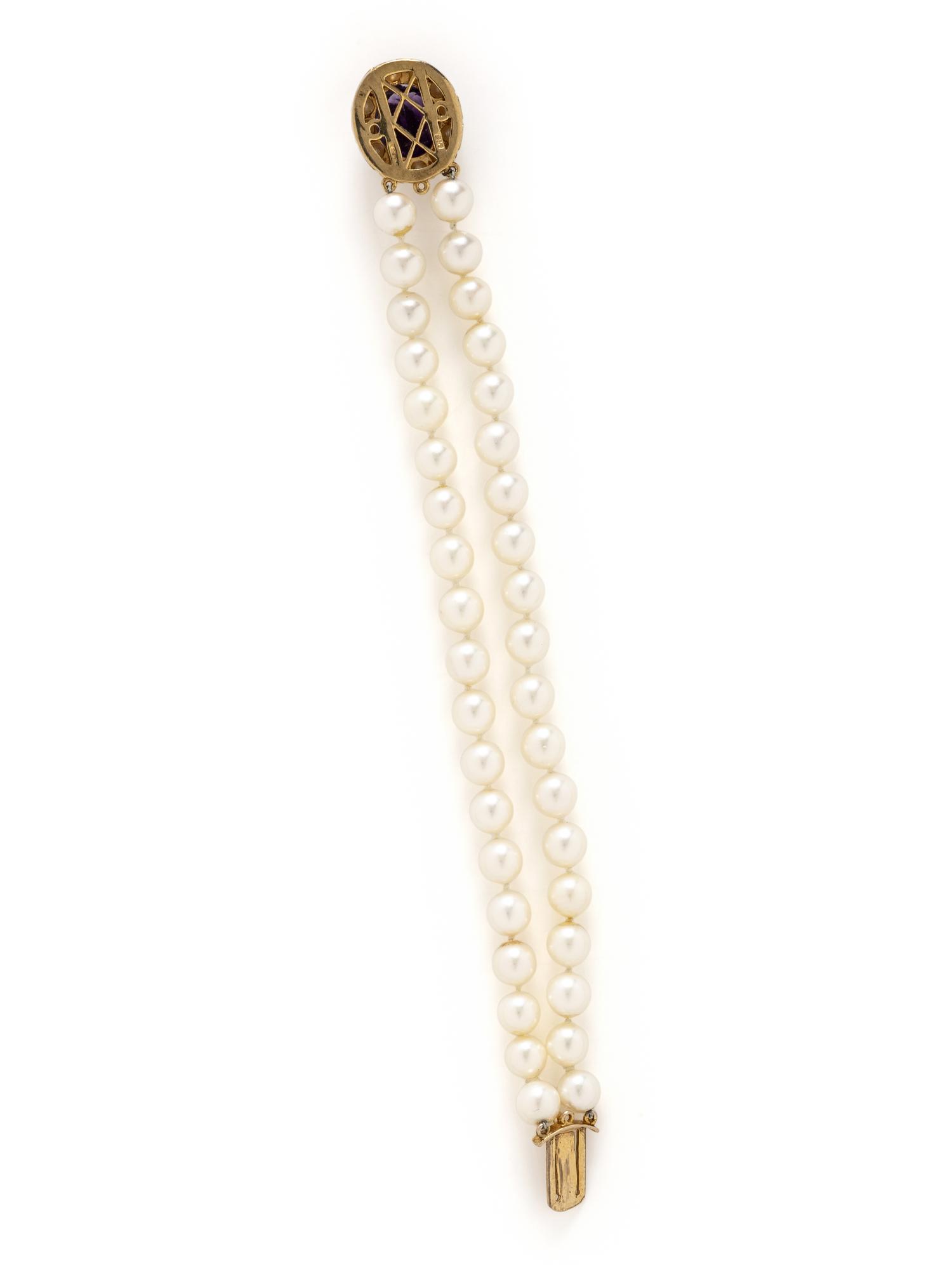 AMETHYST, CULTURED PEARL, AND YELLOW GOLD BRACELET