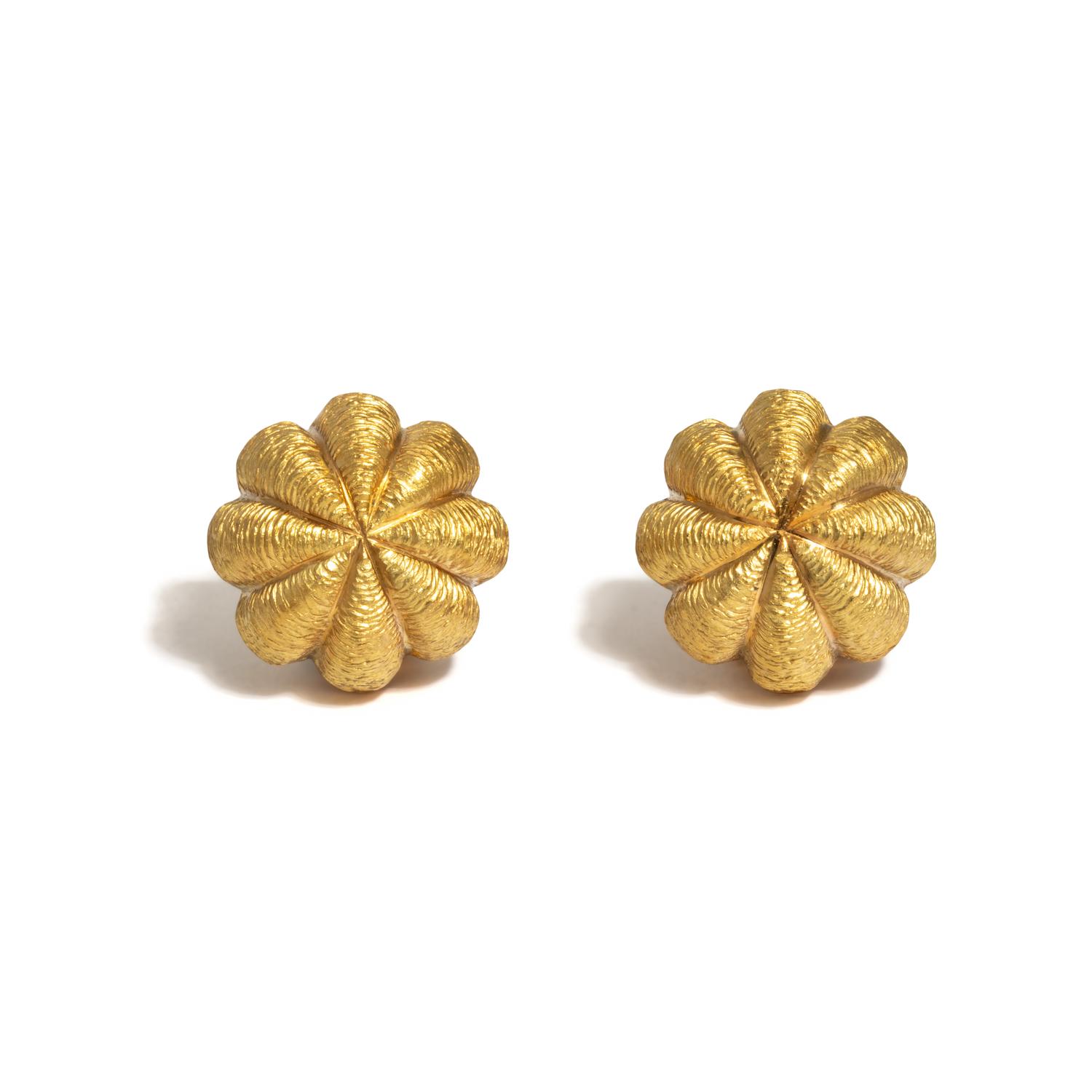 TIFFANY & CO., YELLOW GOLD EARRINGS