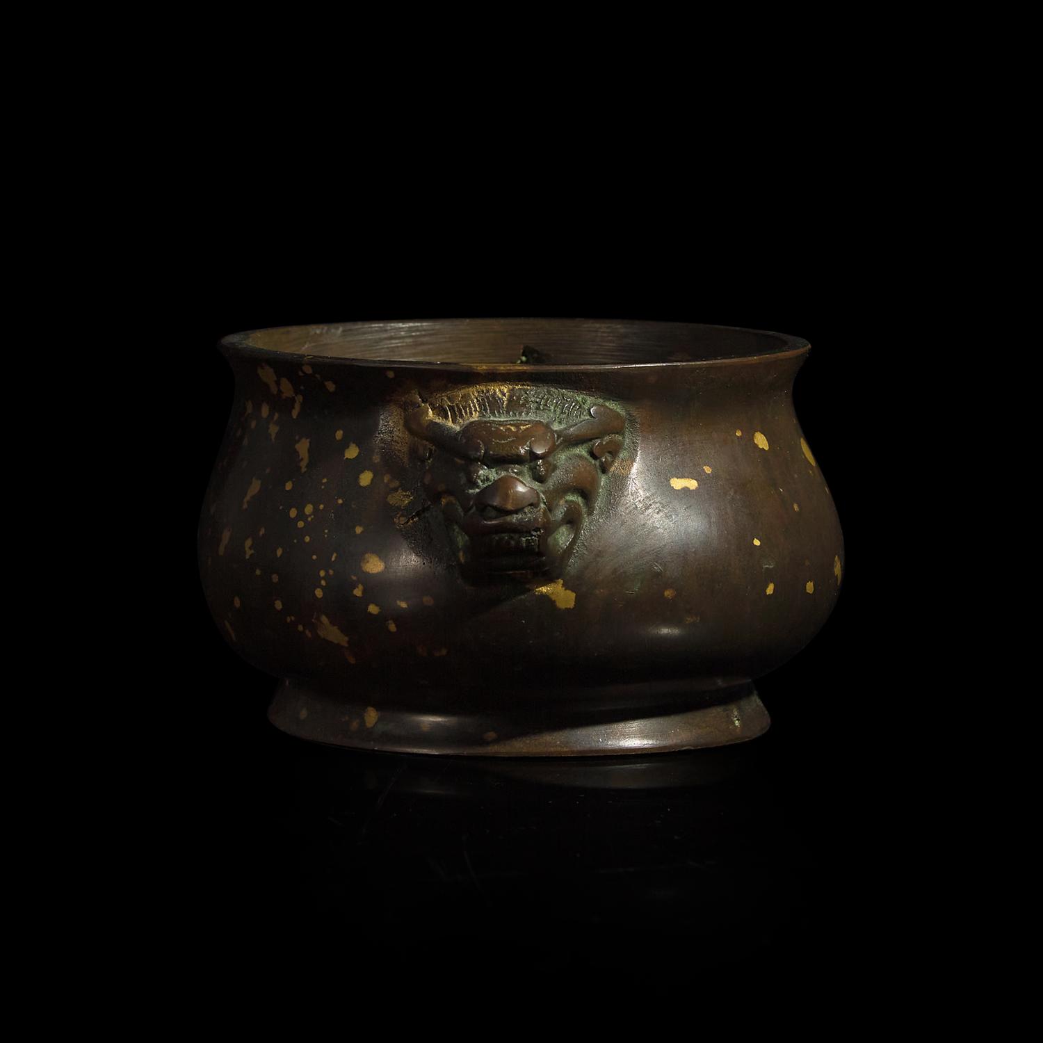A Chinese "Gold-Splashed" Patinated Bronze Censer 灑金銅獅耳爐