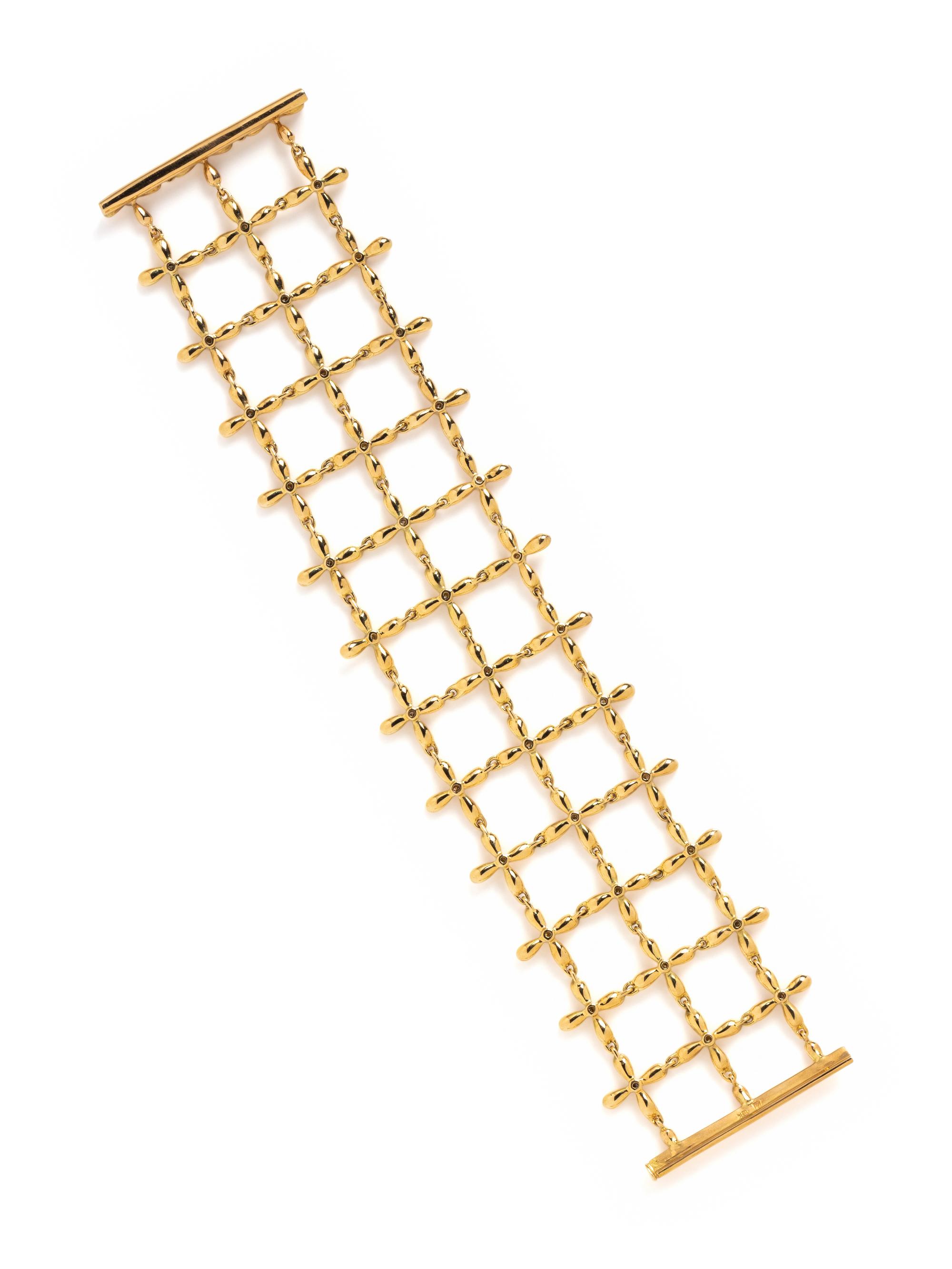 JANET MAVEC, YELLOW GOLD AND DIAMOND 'FLORETTE' BRACELET