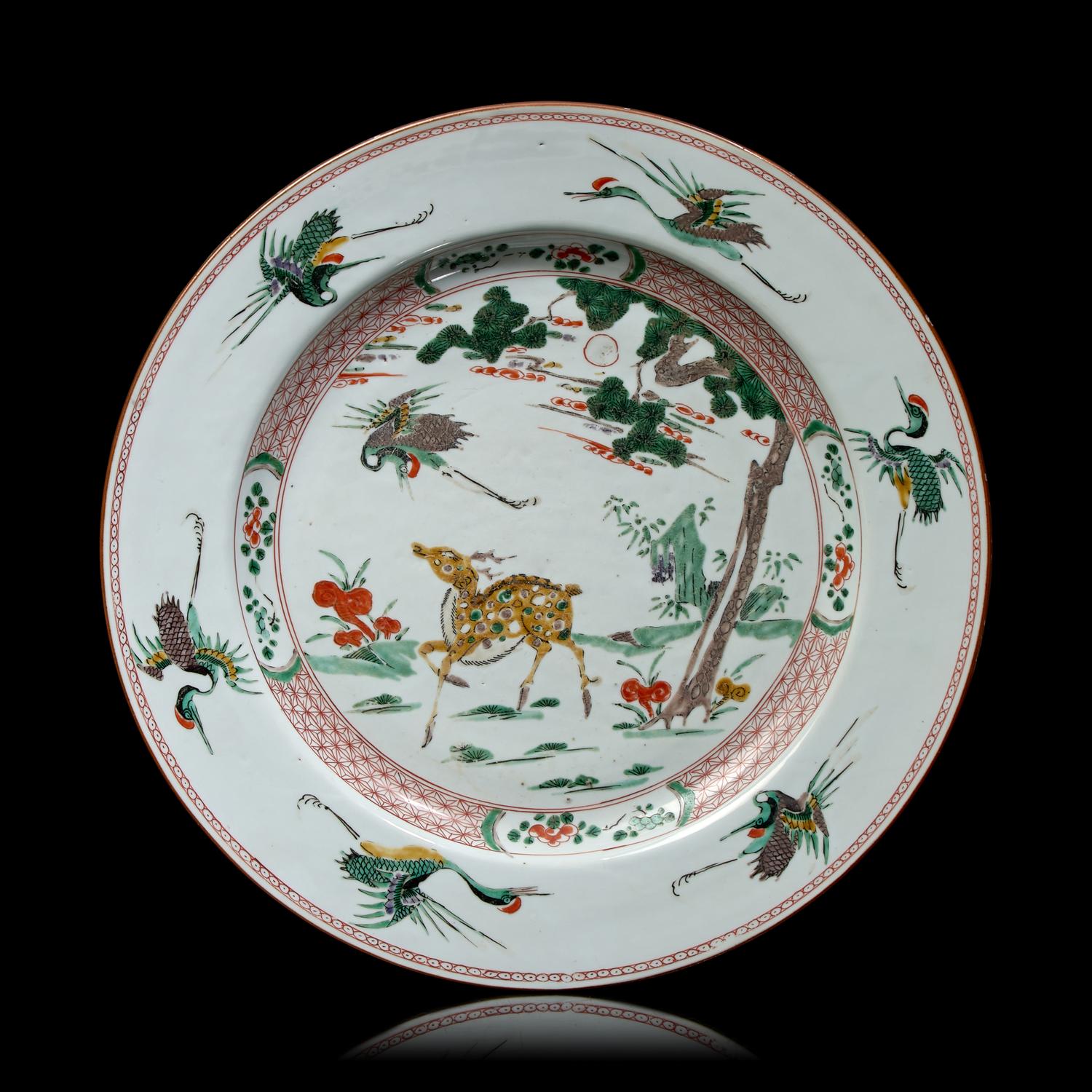 A Chinese Famille Verte 'Deer and Crane' Charger, Kangxi Period 清康熙 五彩鶴鹿同春圖盤