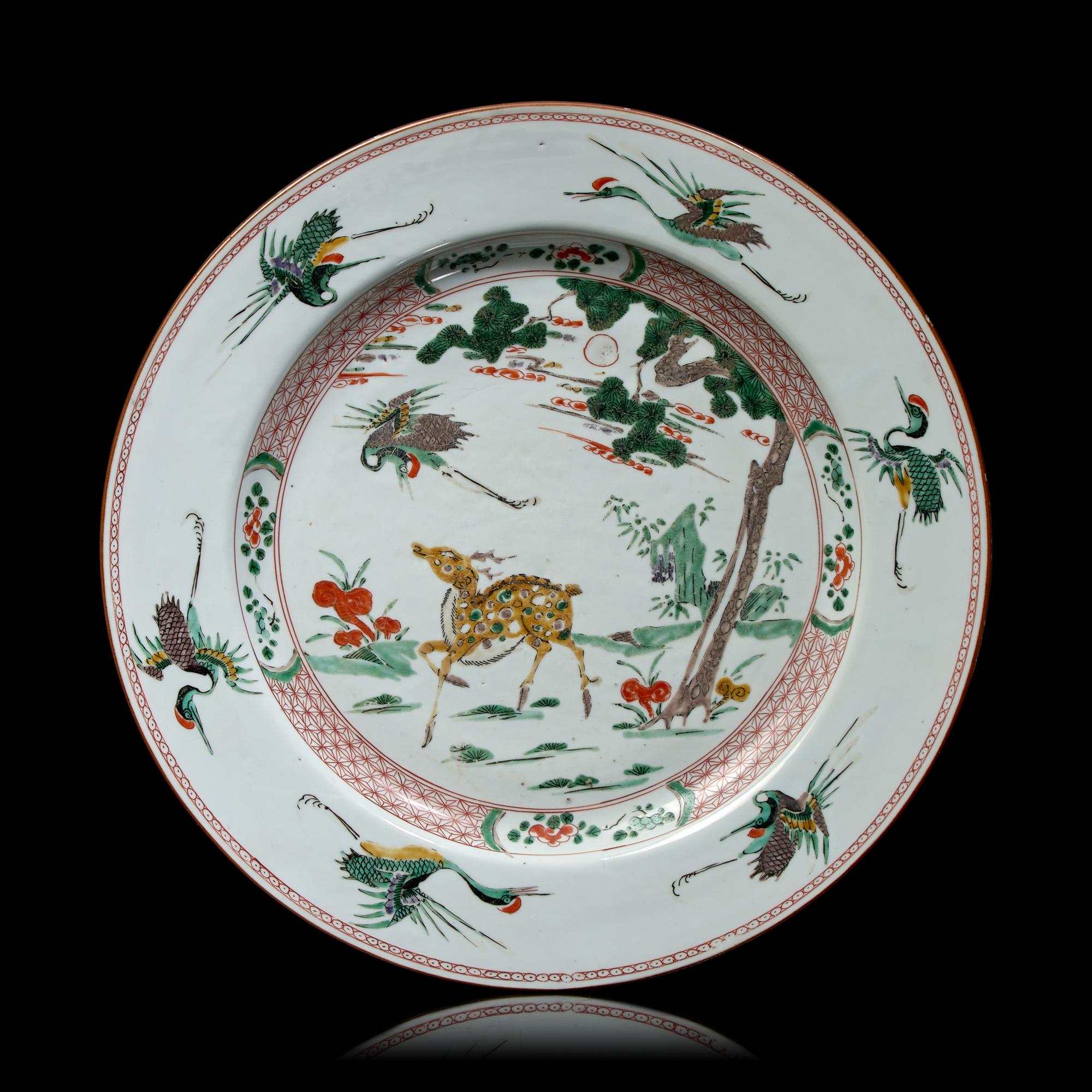A Chinese Famille Verte 'Deer and Crane' Charger, Kangxi Period 清康熙 五彩鶴鹿同春圖盤
