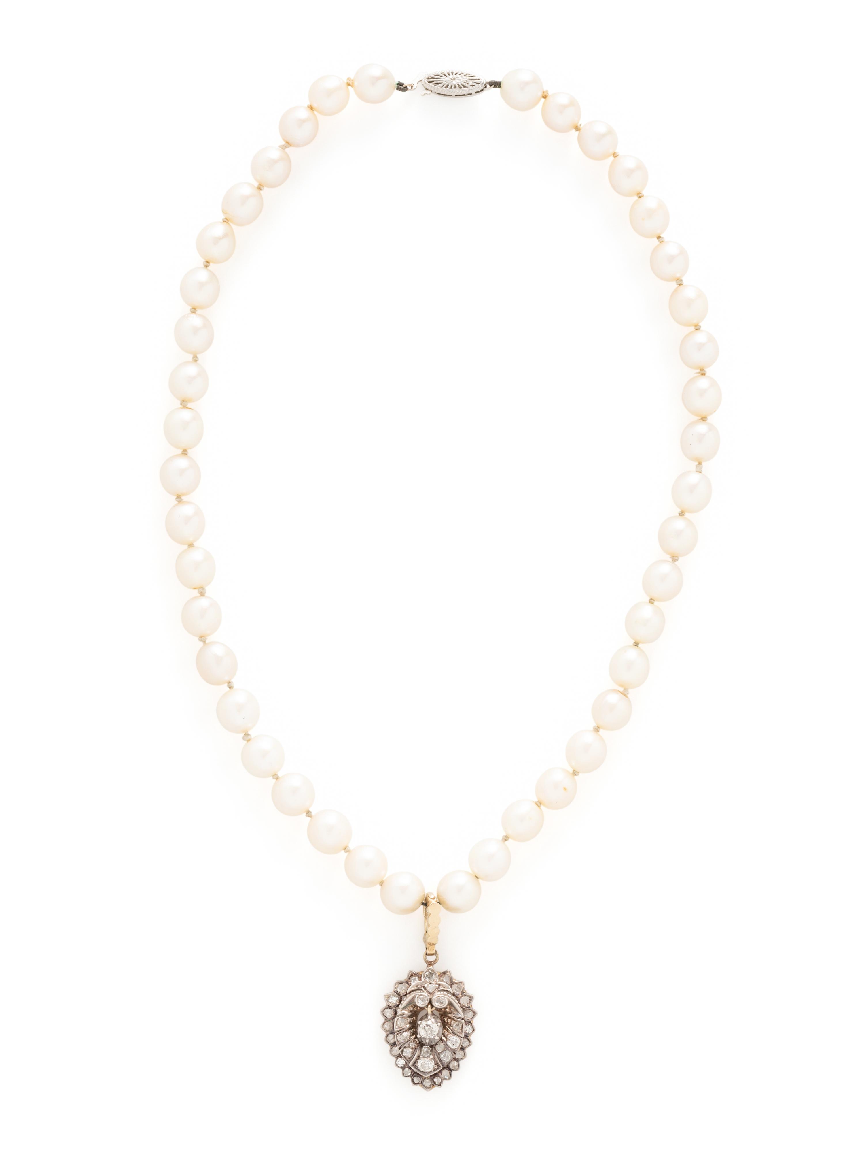 CULTURED PEARL AND DIAMOND PENDANT NECKLACE
