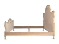 An Ebanista Beau Ruban Bed