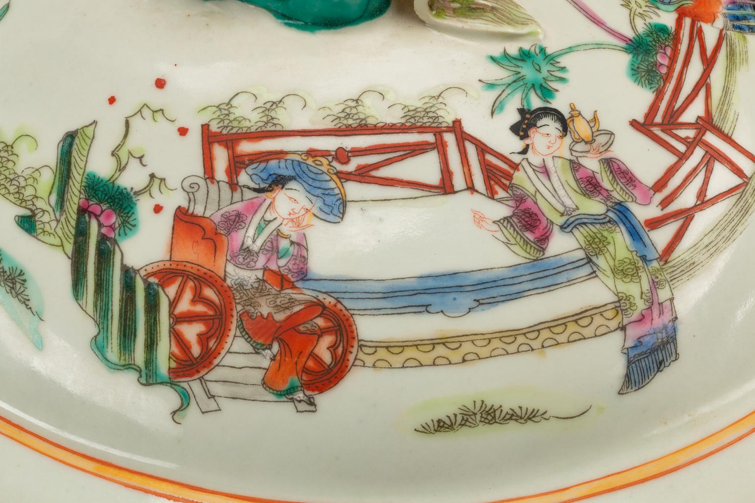 A Pair of Chinese Export Porcelain Tureens and Covers
