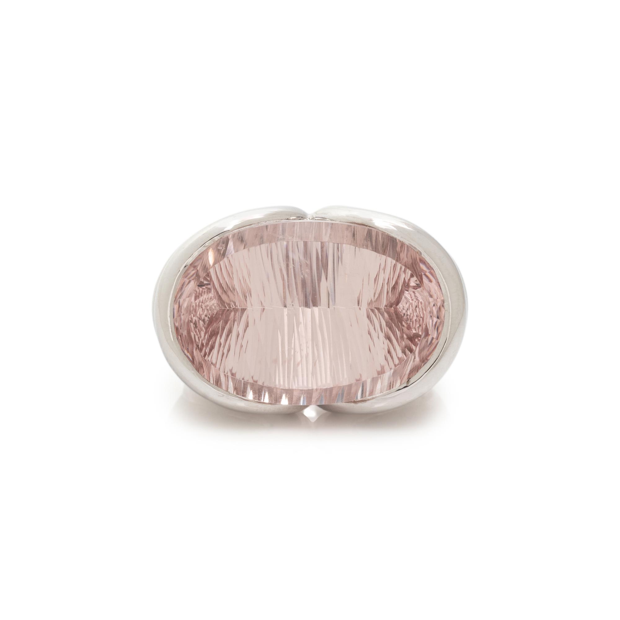 WHITE GOLD AND ROSE QUARTZ RING