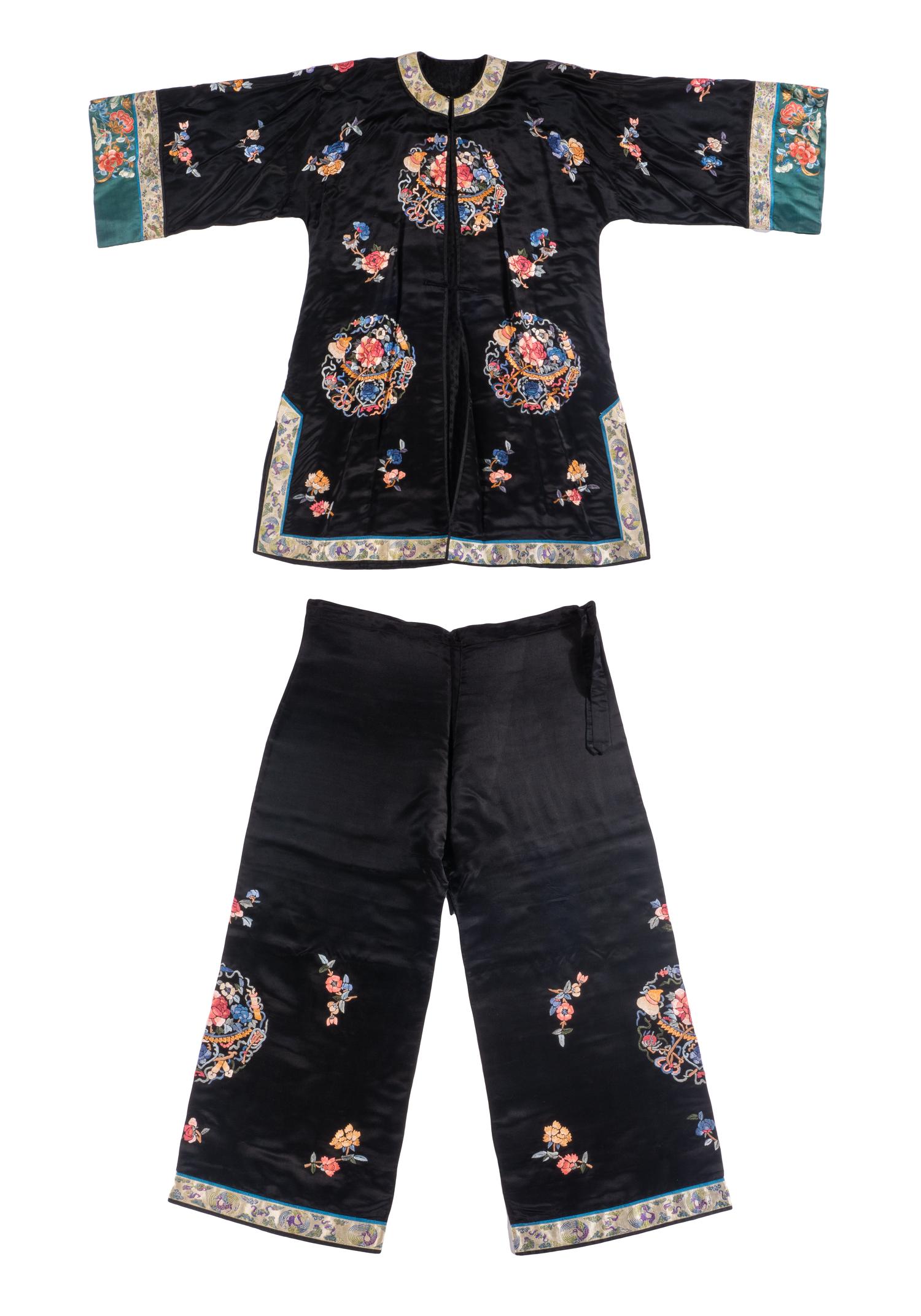 A Chinese Two-Piece Embroidered Silk Ensemble